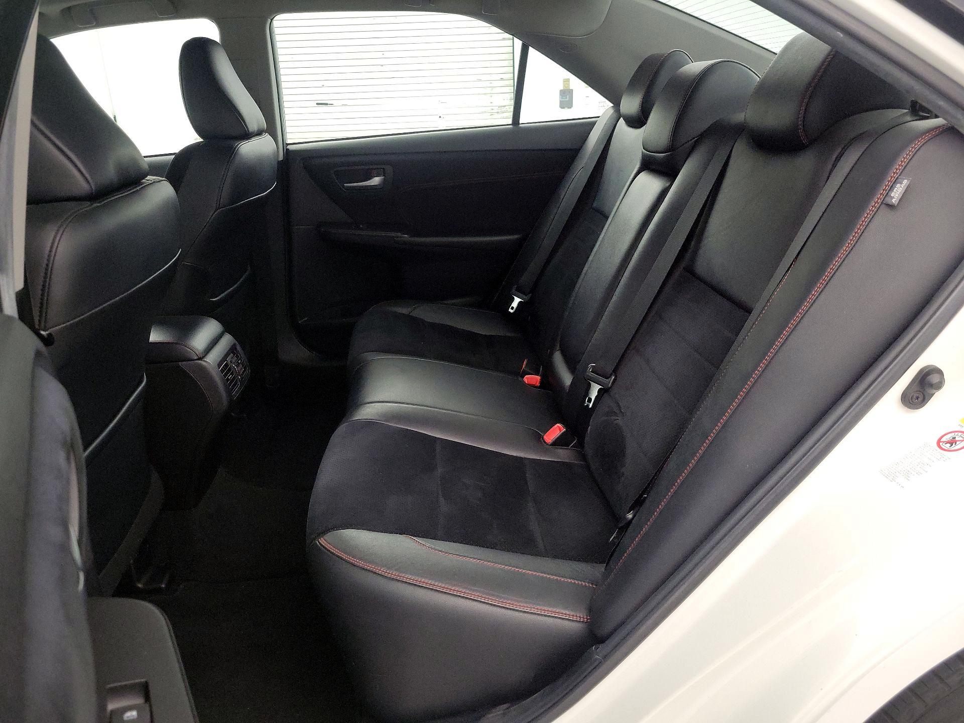 Thumbnail: 2015 Toyota Camry - 19