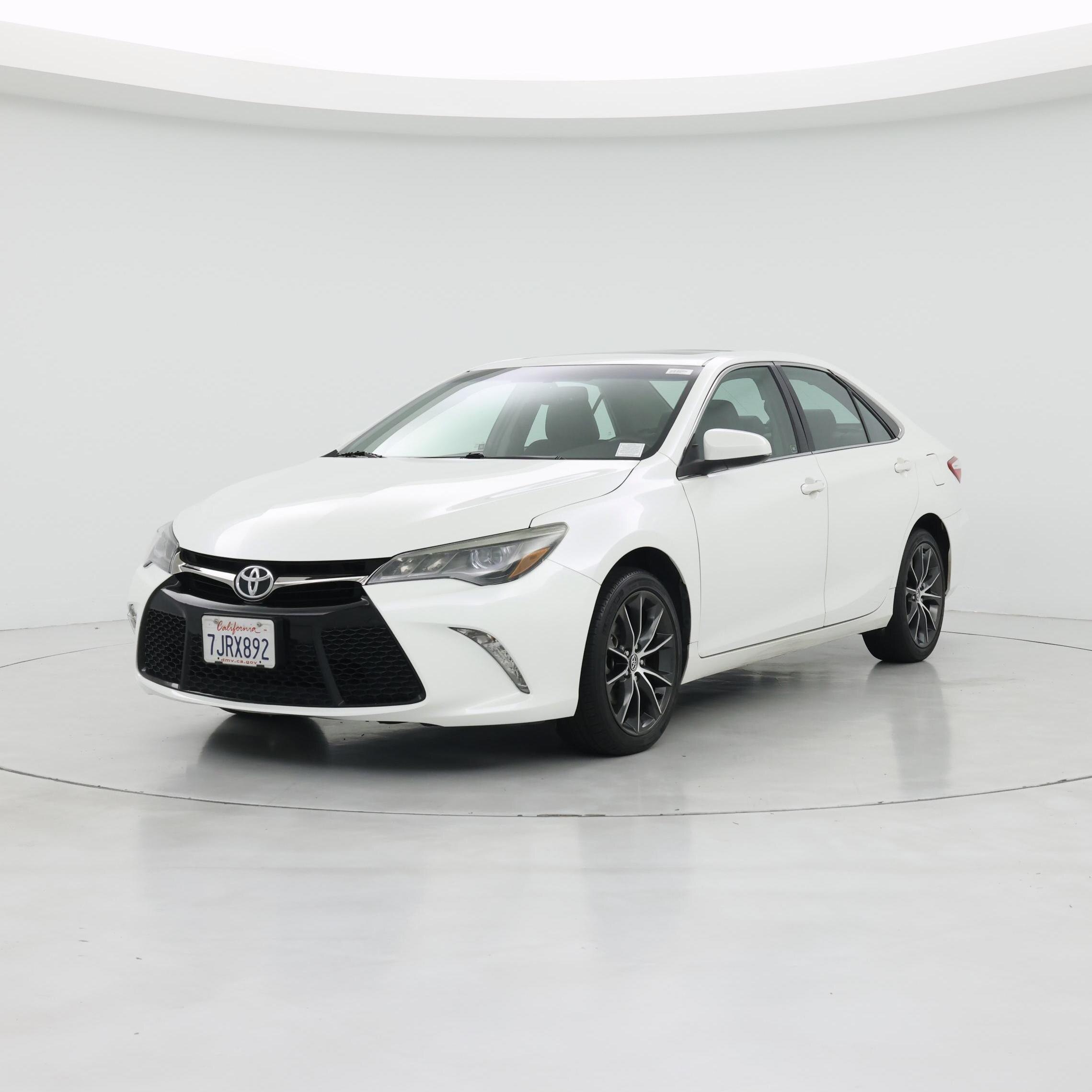 Thumbnail: 2015 Toyota Camry - 4