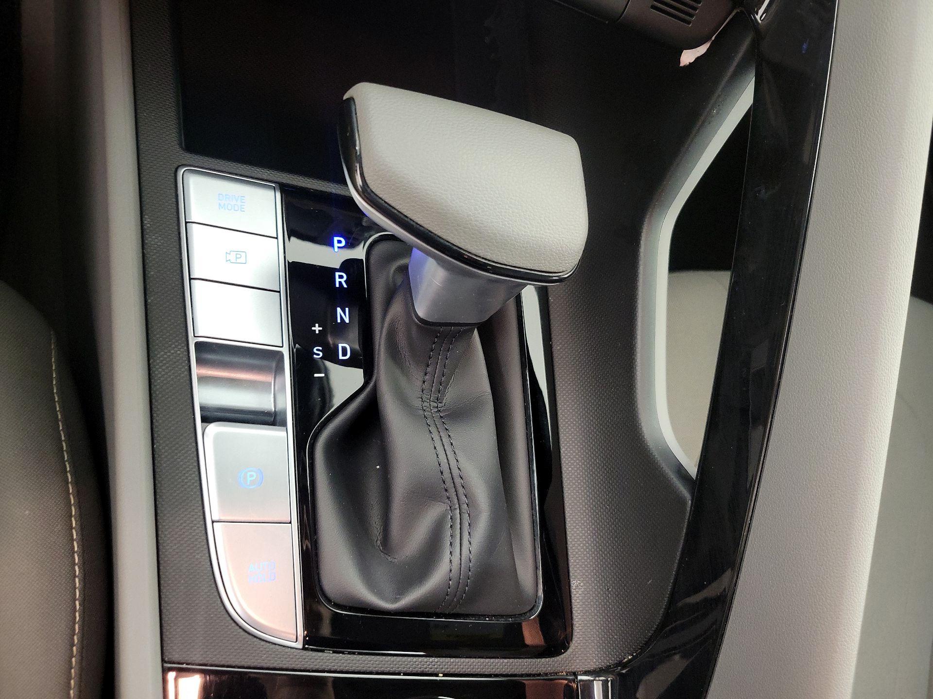 Thumbnail: 2021 Hyundai Elantra - 17