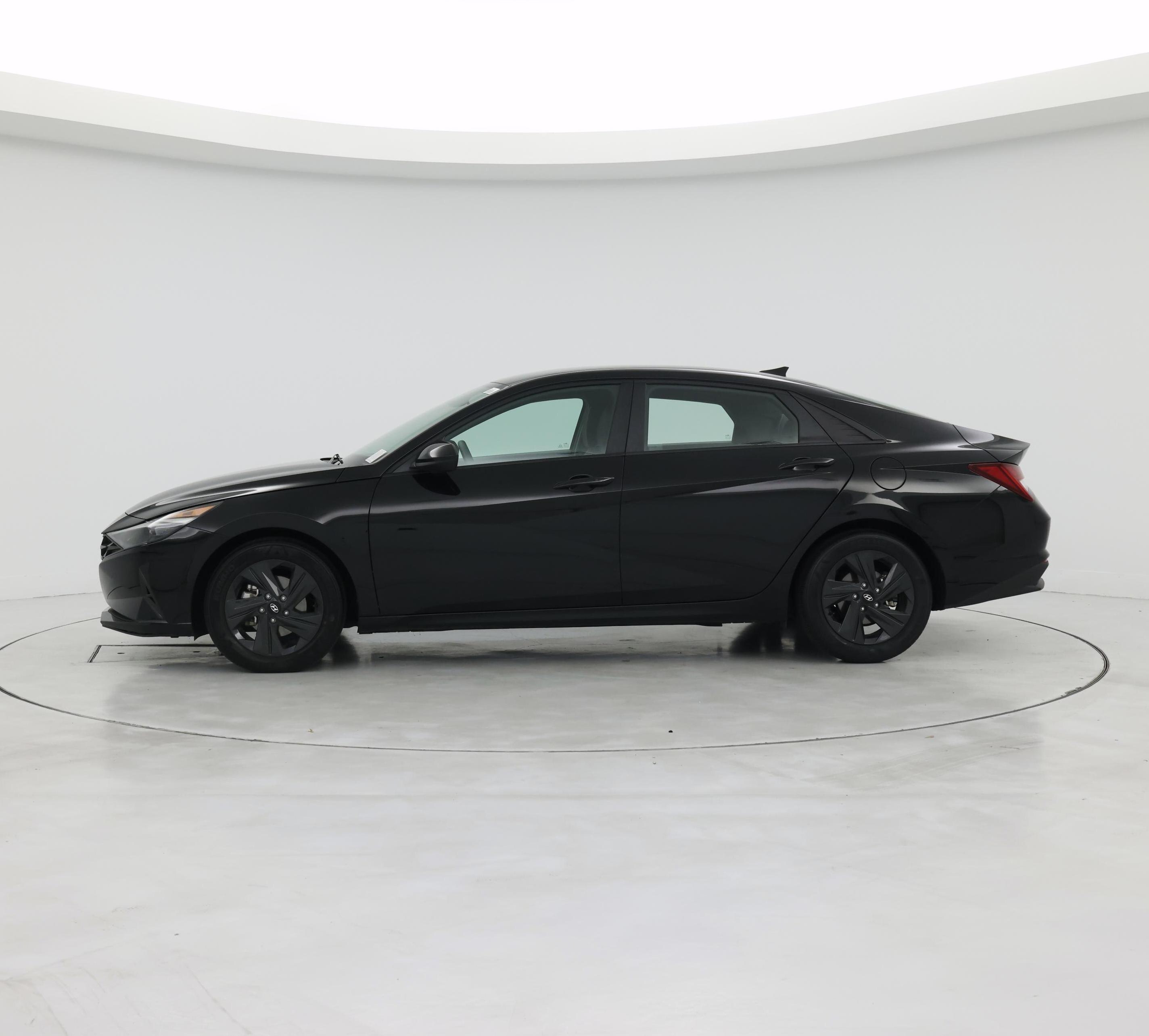 Thumbnail: 2021 Hyundai Elantra - 3