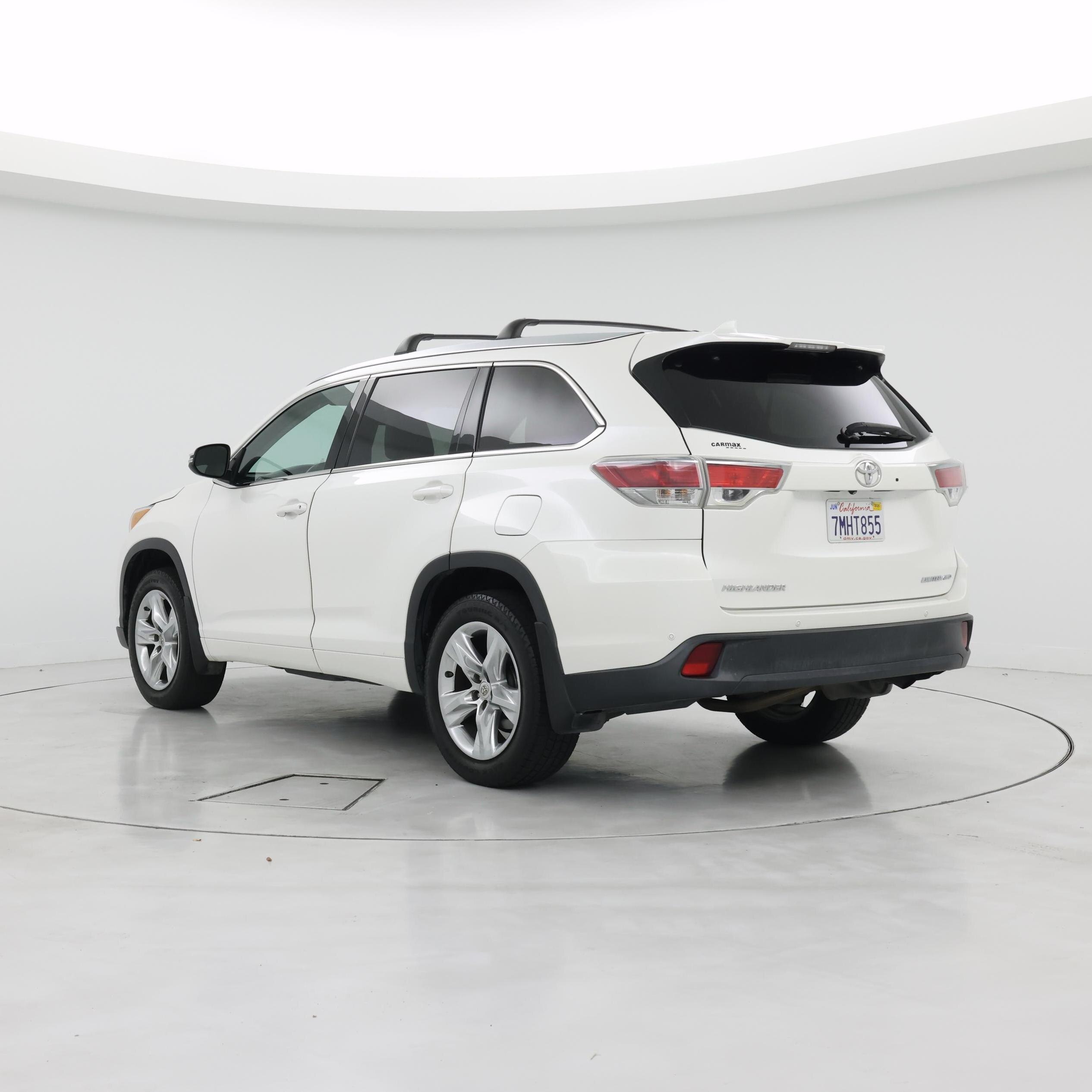 Thumbnail: 2015 Toyota Highlander - 2