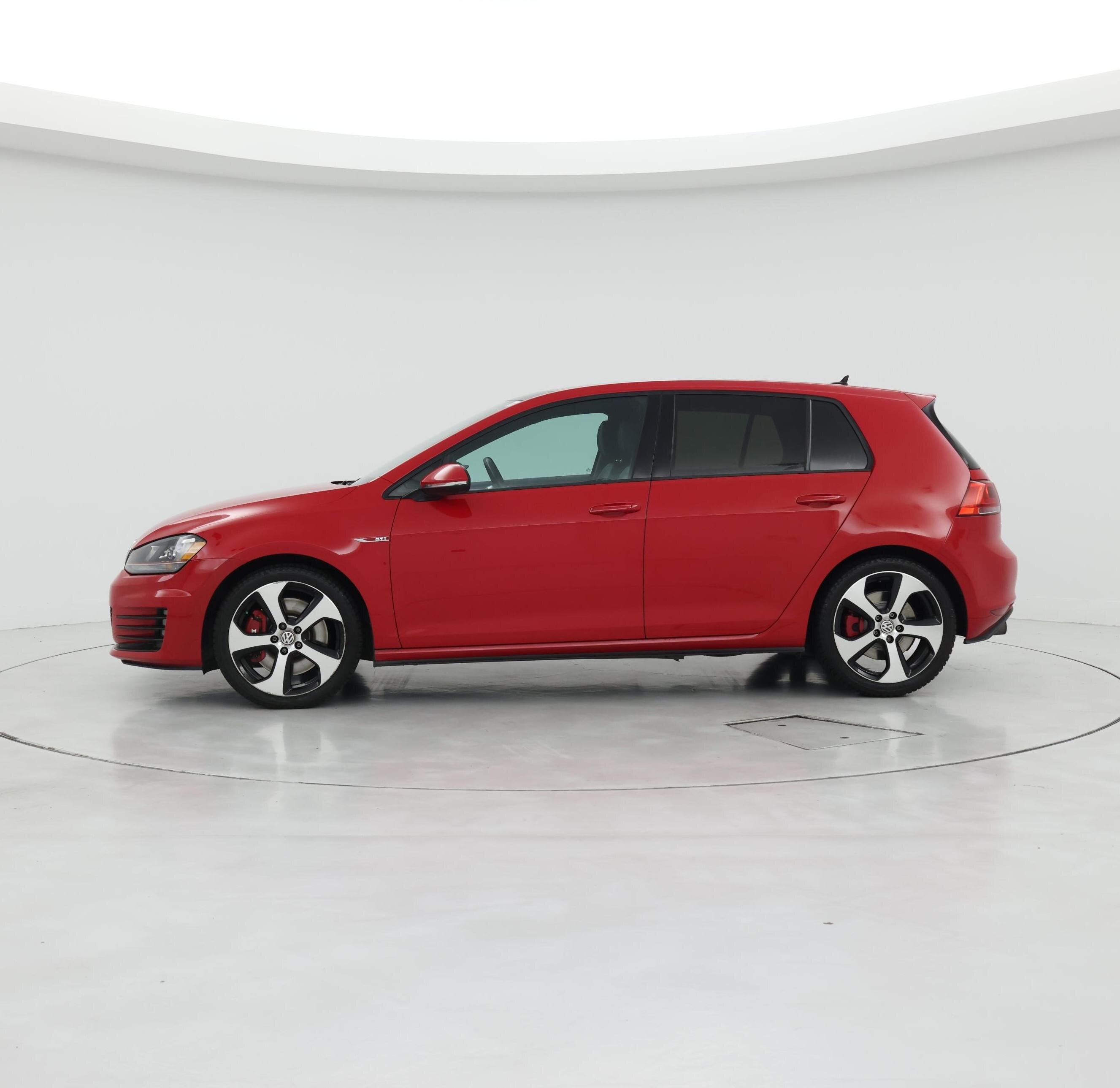 Thumbnail: 2016 Volkswagen Golf - 3