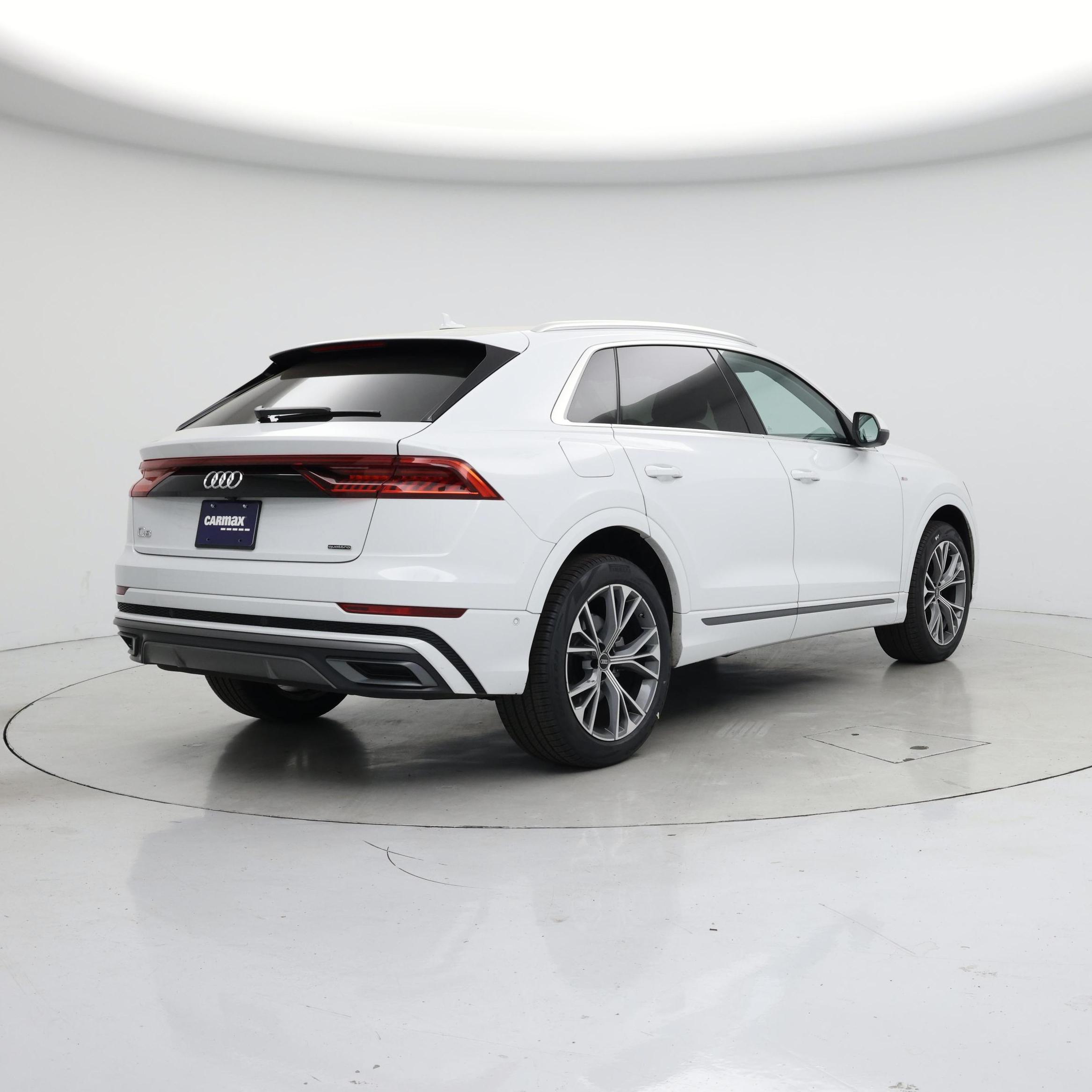 Thumbnail: 2023 Audi Q8 - 8