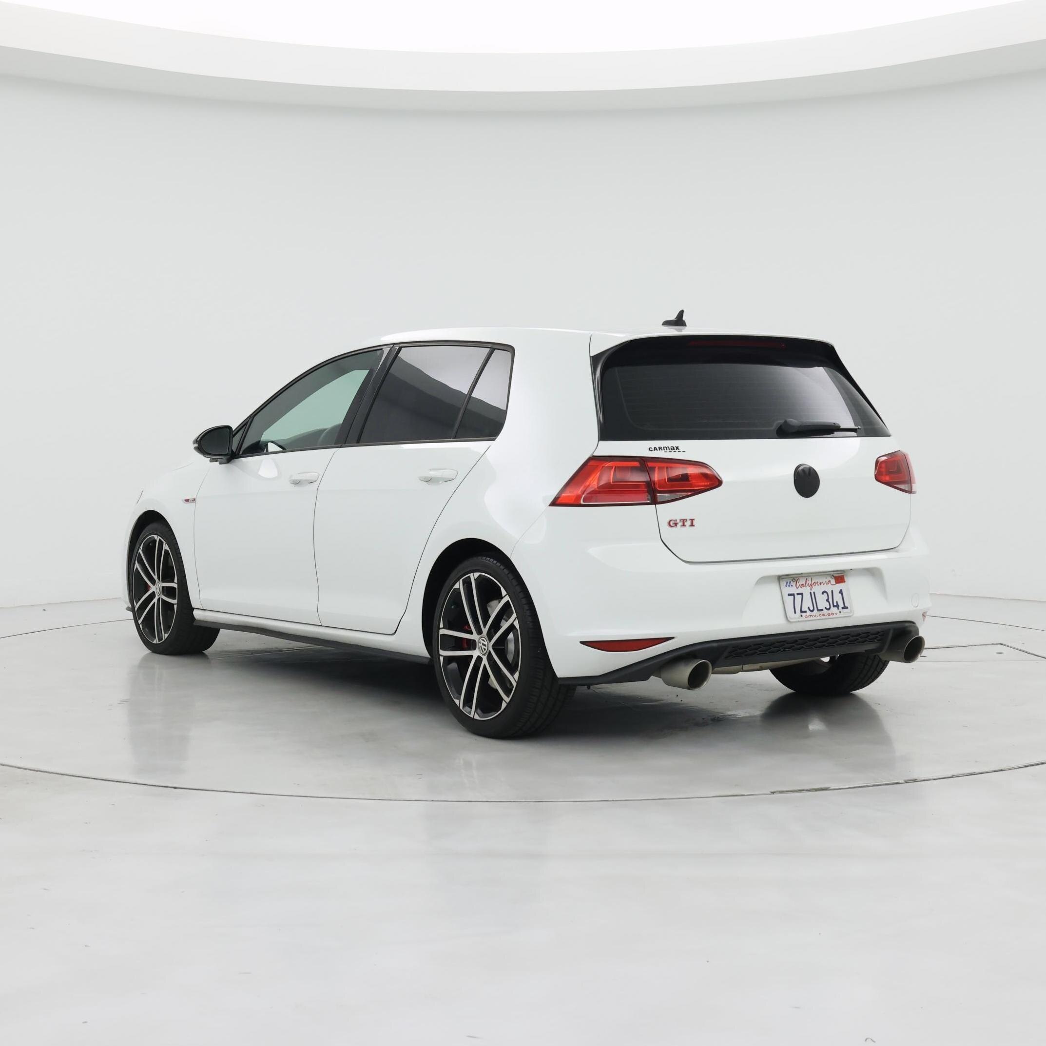 Thumbnail: 2017 Volkswagen Golf - 2