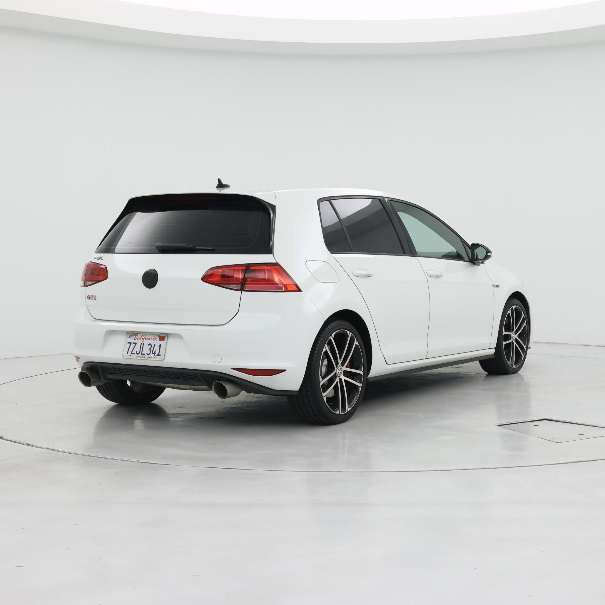 Thumbnail: 2017 Volkswagen Golf - 8