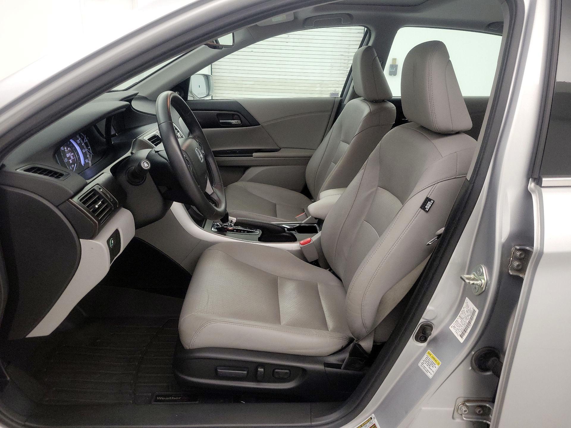 Thumbnail: 2015 Honda Accord - 11