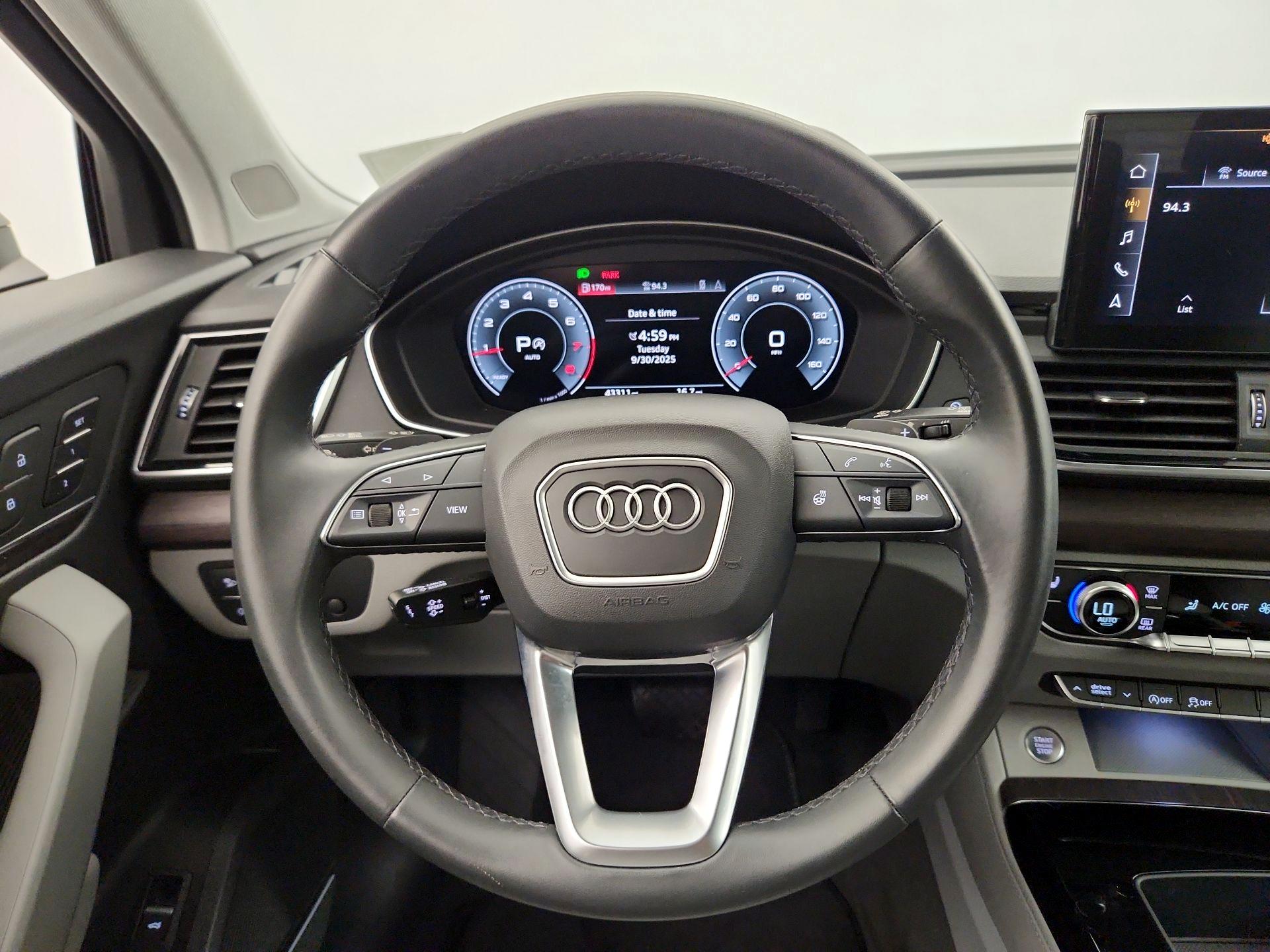 Thumbnail: 2022 Audi Q5 - 10