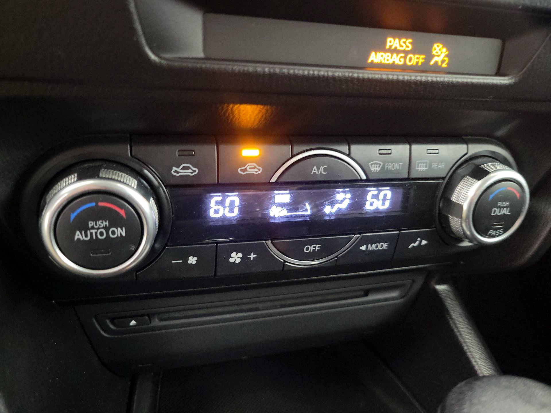 Thumbnail: 2014 Mazda Mazda3 - 16