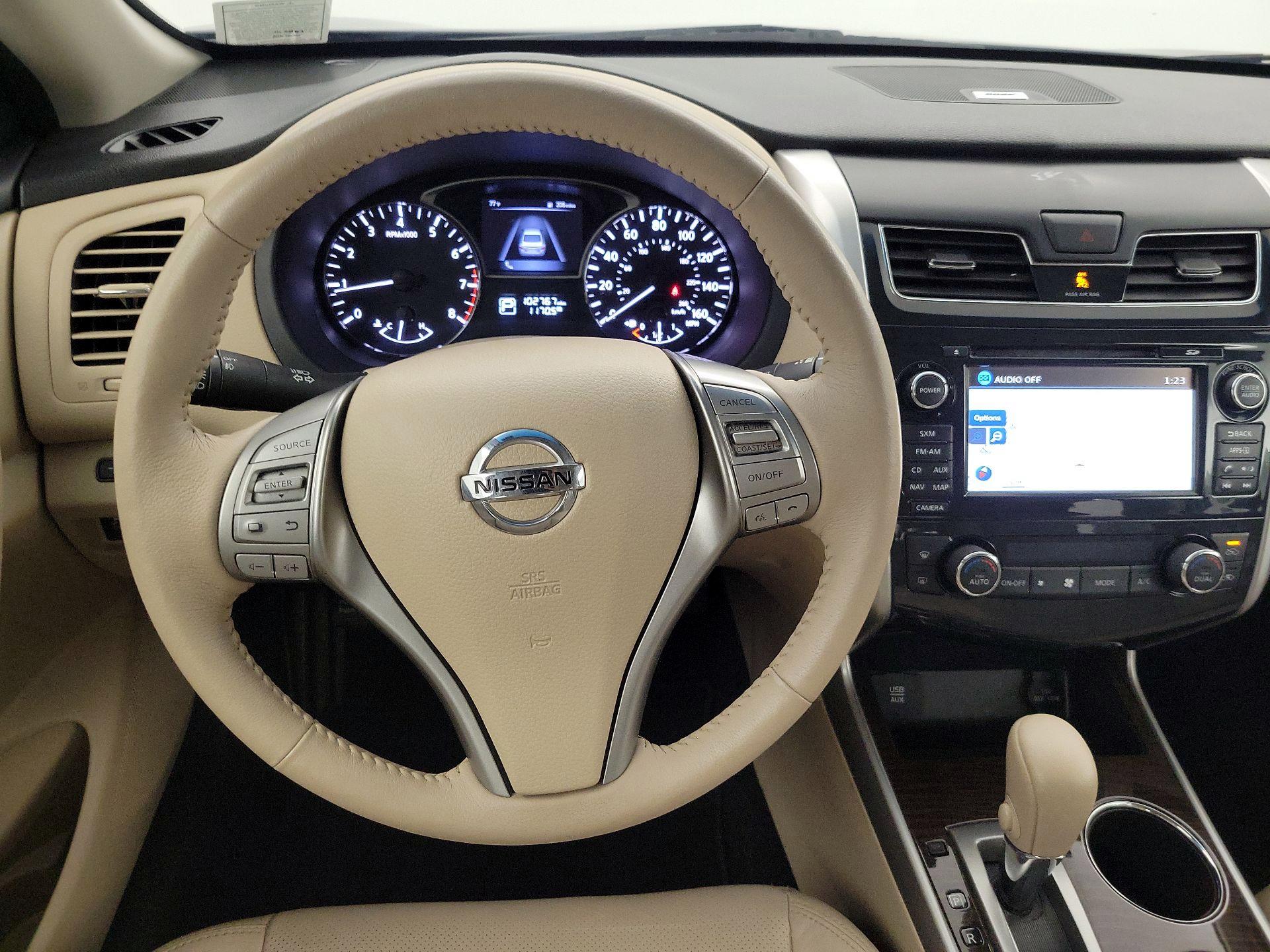 Thumbnail: 2015 Nissan Altima - 10