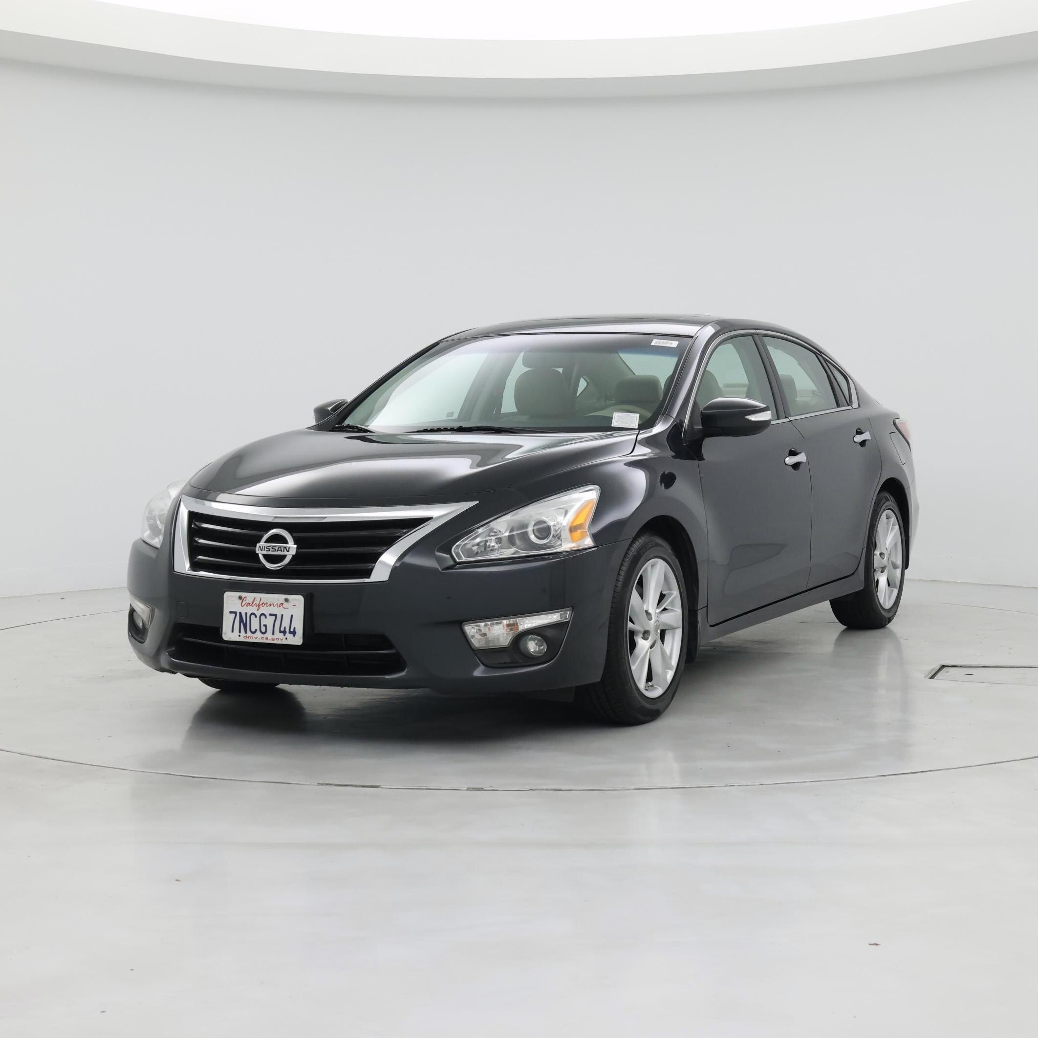 Thumbnail: 2015 Nissan Altima - 4