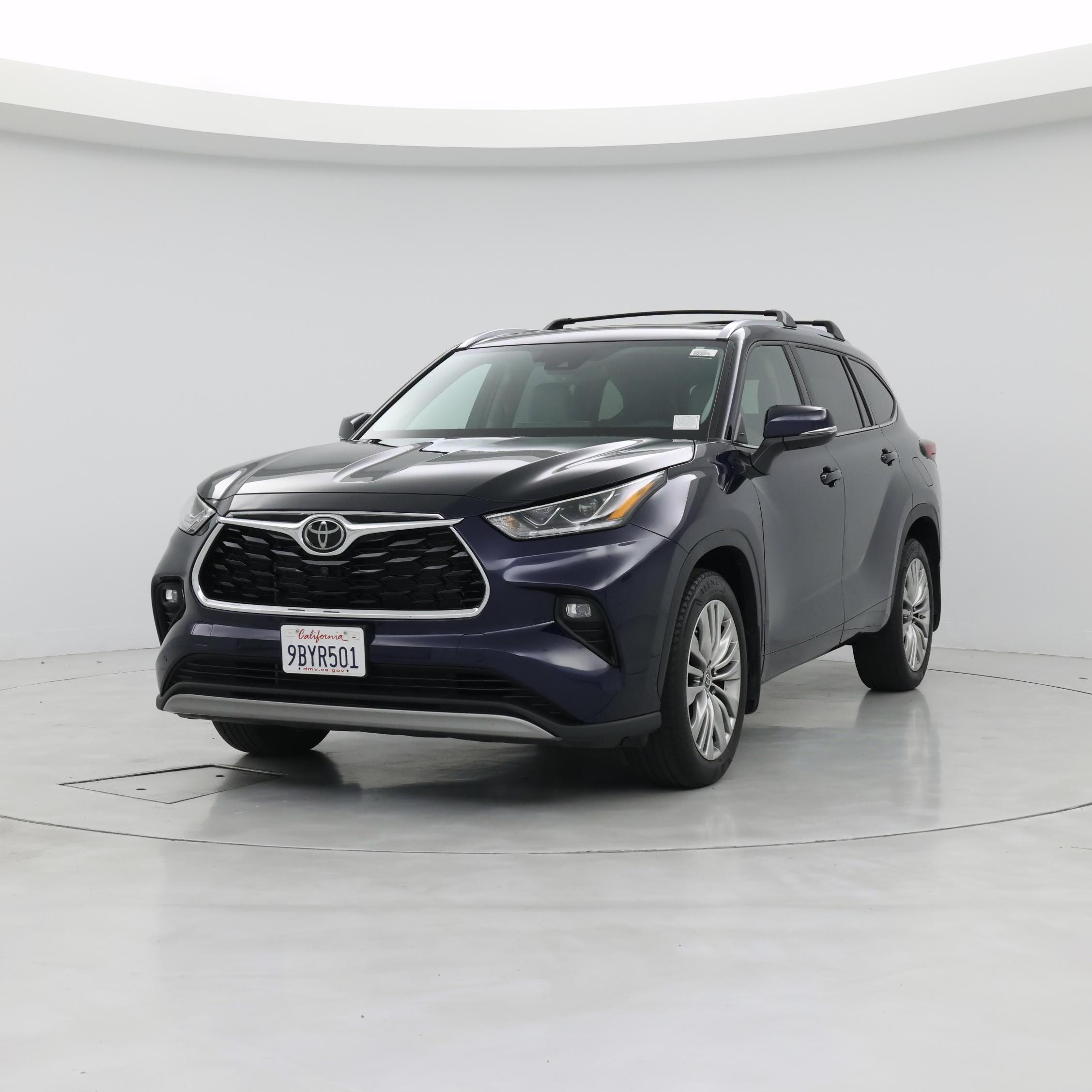 Thumbnail: 2022 Toyota Highlander - 4
