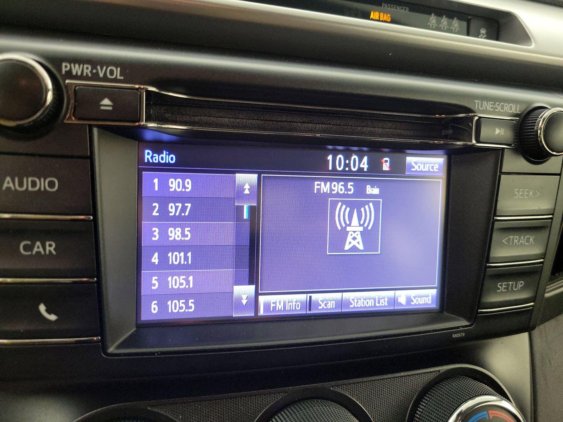 Thumbnail: 2018 Toyota RAV4 - 15