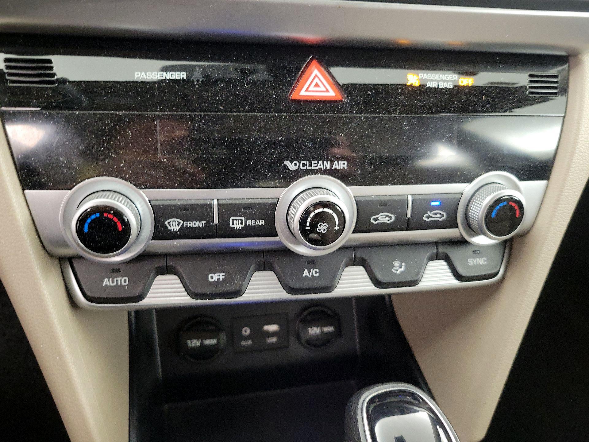 Thumbnail: 2020 Hyundai Elantra - 16