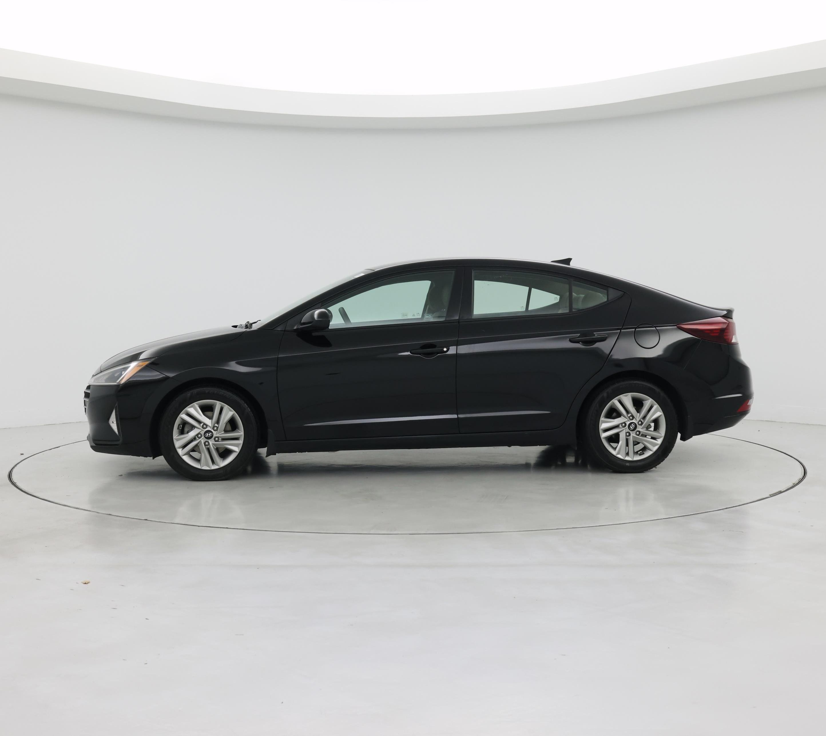 Thumbnail: 2020 Hyundai Elantra - 3