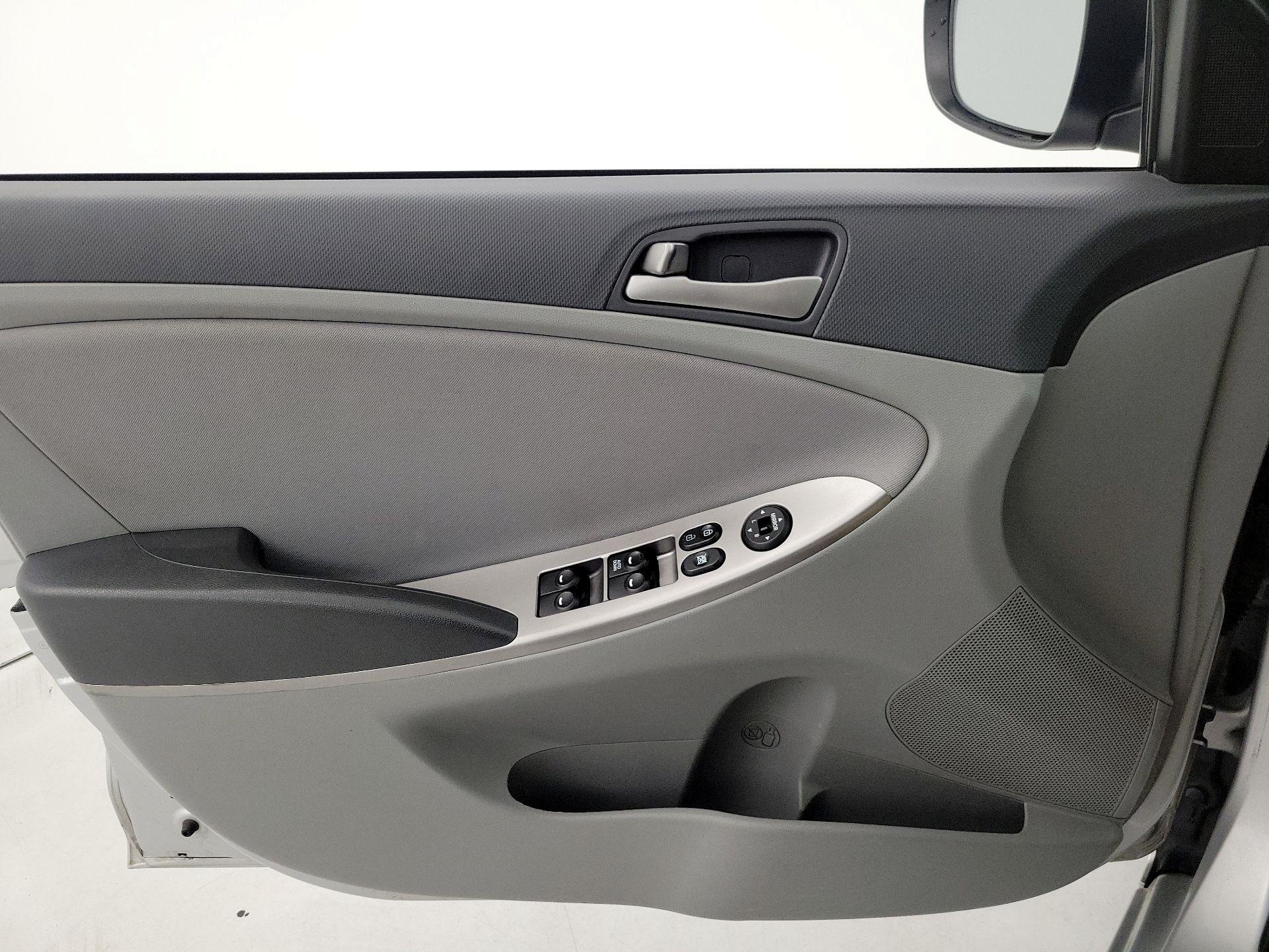 Thumbnail: 2017 Hyundai Accent - 12