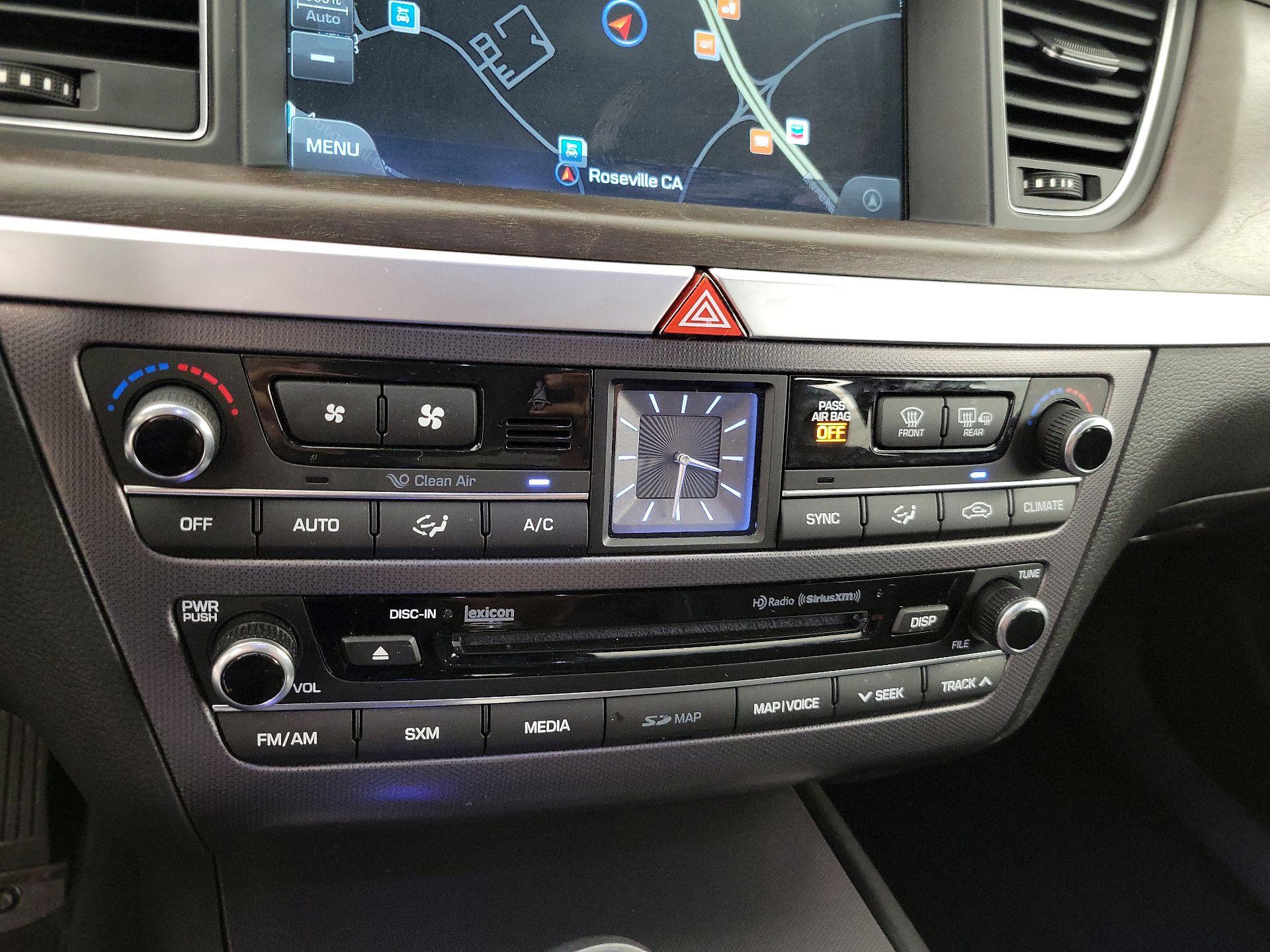 Thumbnail: 2015 Hyundai Genesis - 16