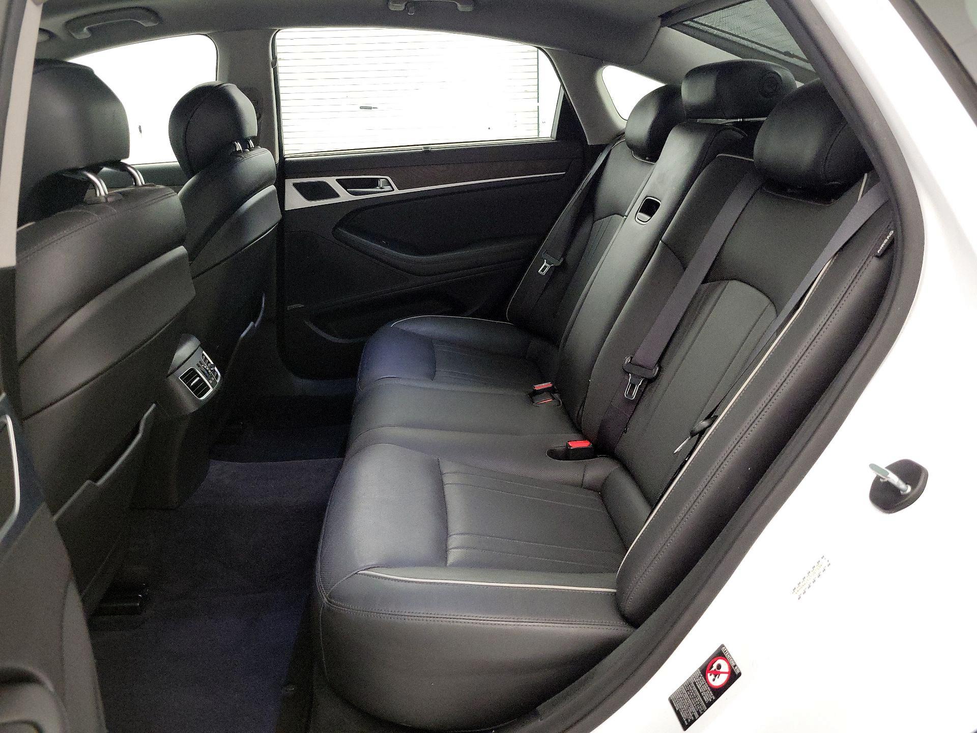 Thumbnail: 2015 Hyundai Genesis - 18