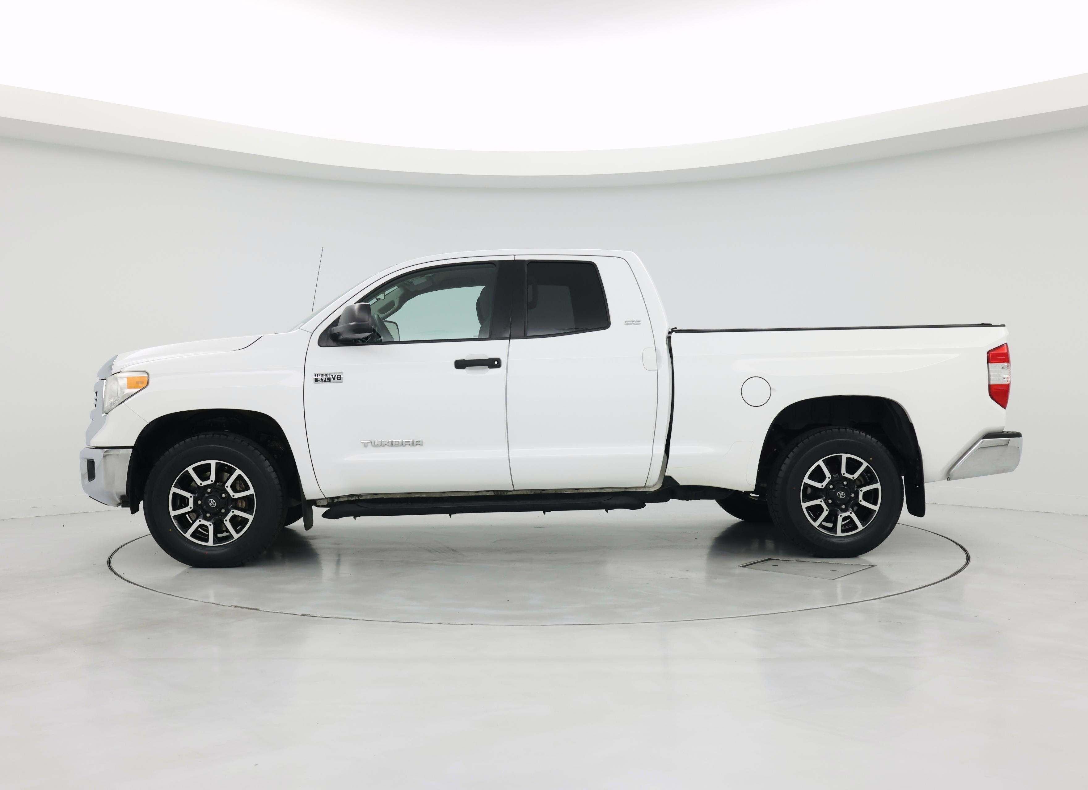 Thumbnail: 2017 Toyota Tundra - 3