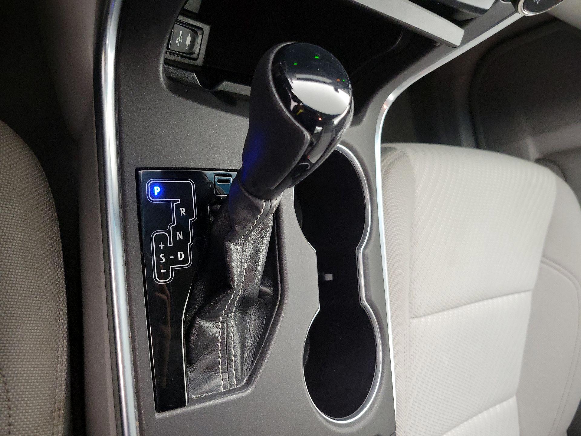 Thumbnail: 2015 Toyota Camry - 17