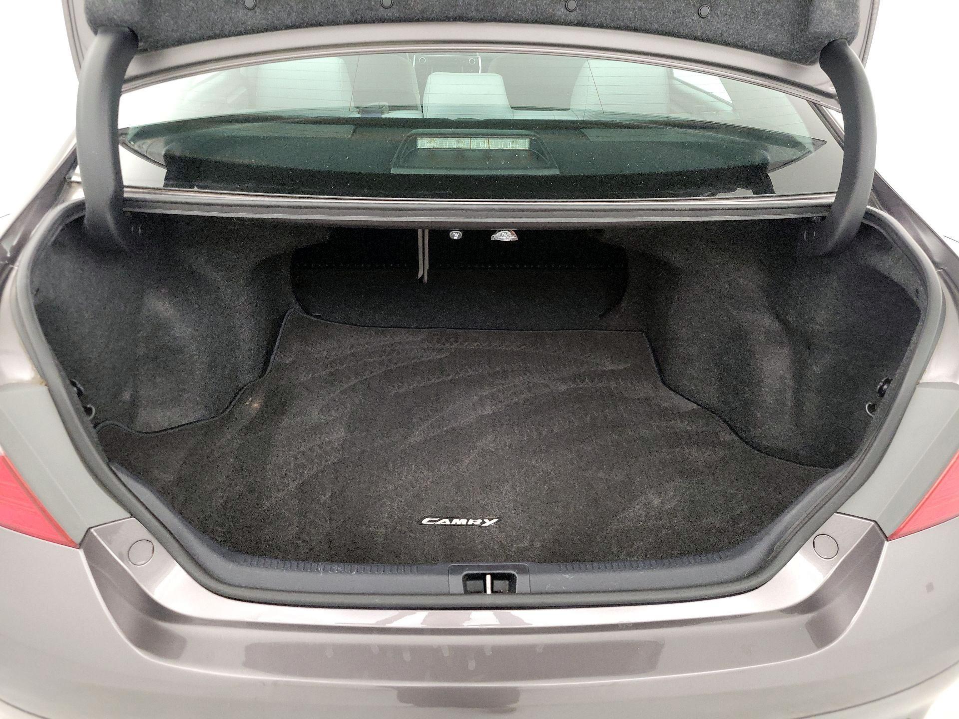 Thumbnail: 2015 Toyota Camry - 20