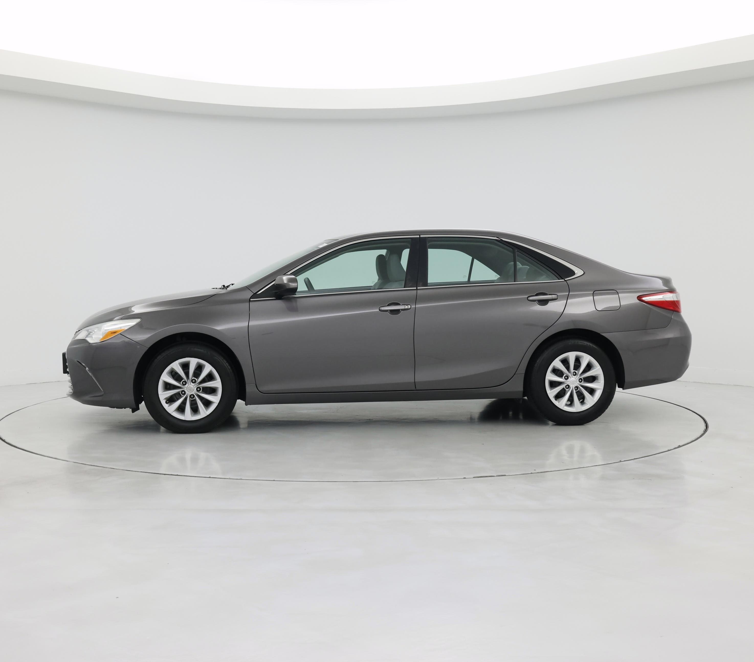 Thumbnail: 2015 Toyota Camry - 3
