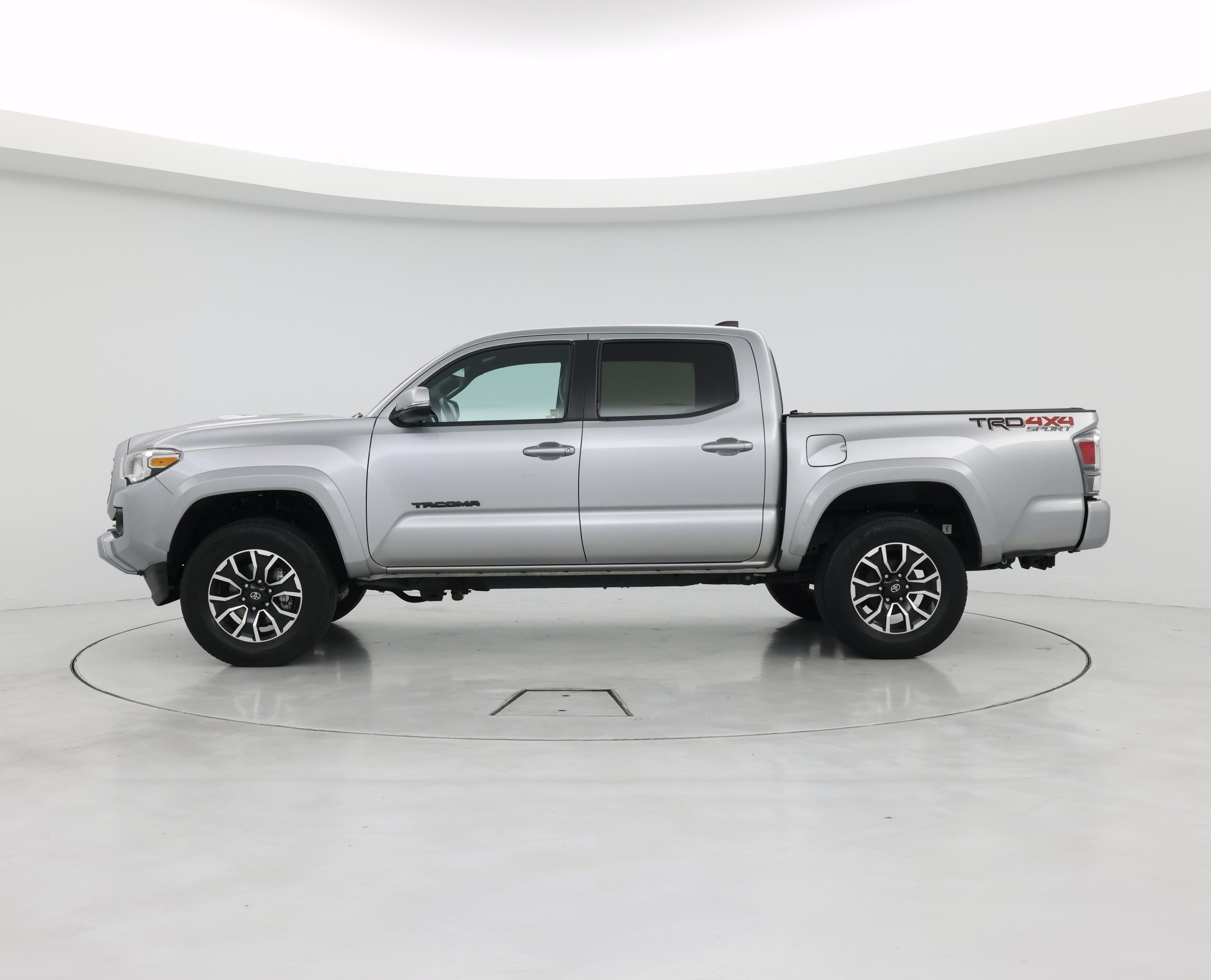 Thumbnail: 2021 Toyota Tacoma - 3
