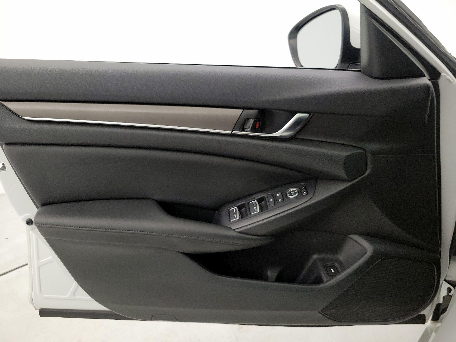 Thumbnail: 2020 Honda Accord - 12