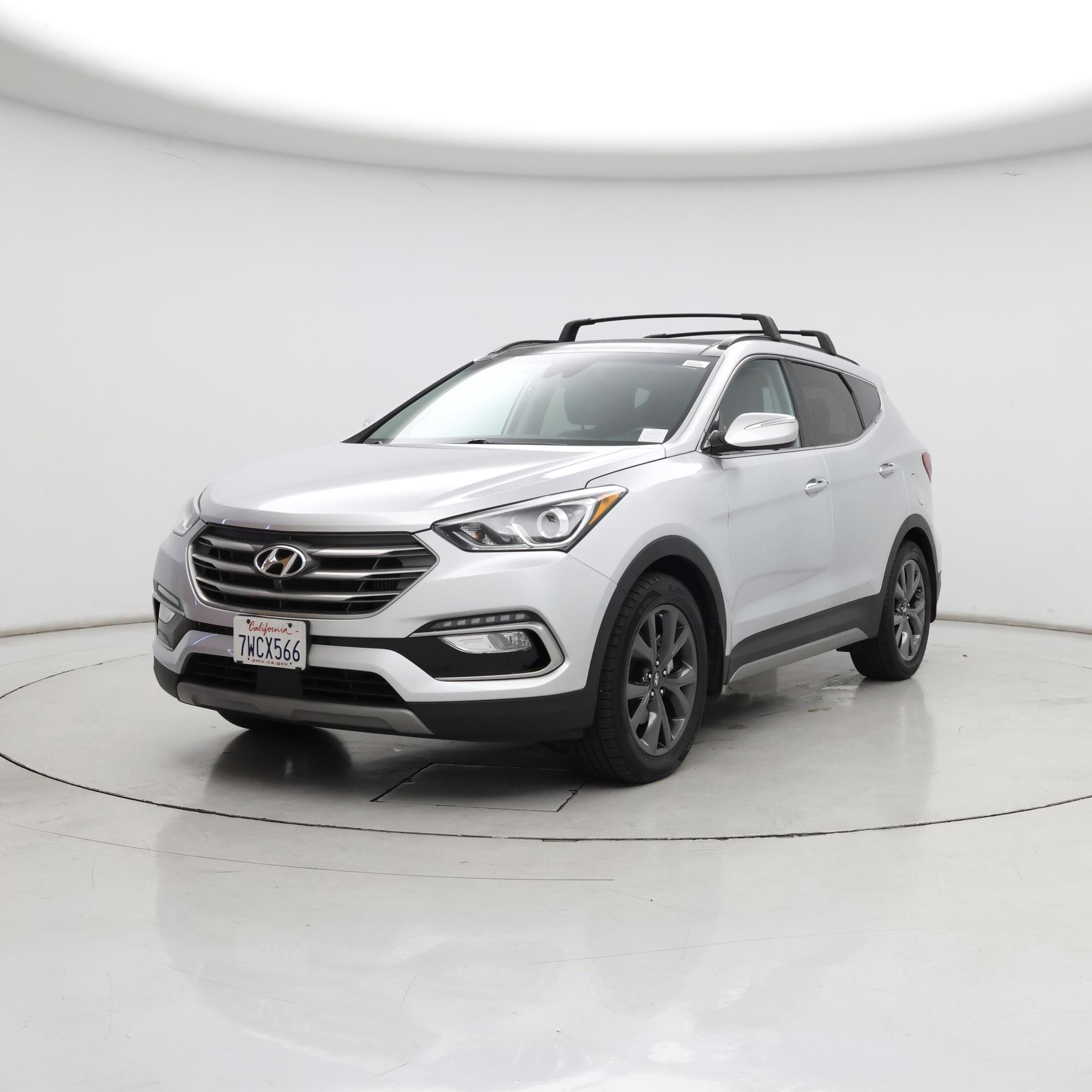 Thumbnail: 2017 Hyundai Santa Fe - 4
