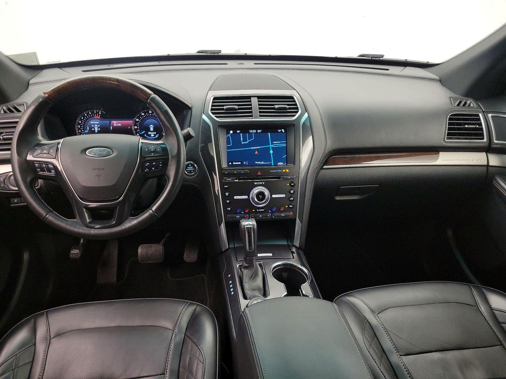 Thumbnail: 2017 Ford Explorer - 9