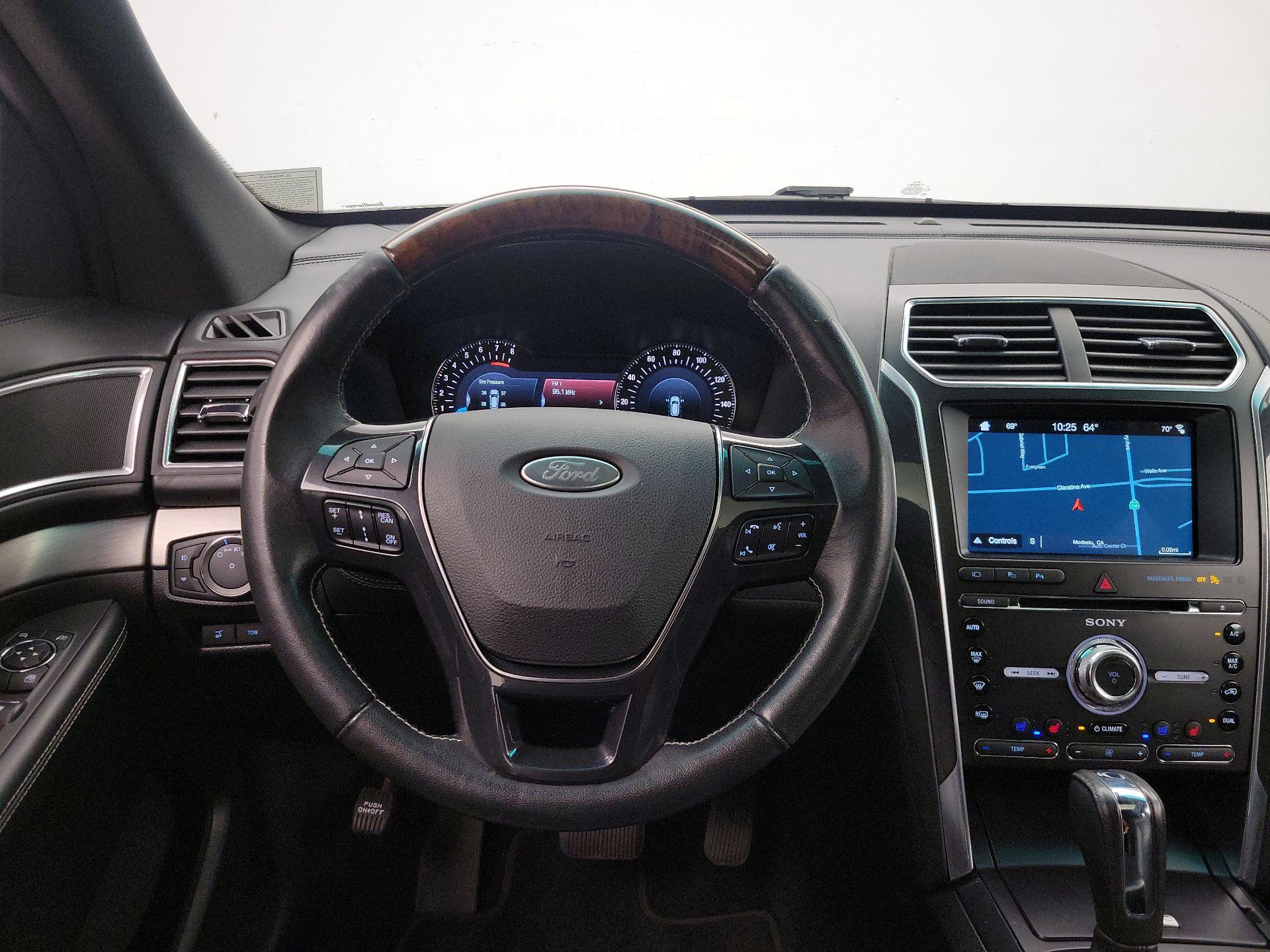 Thumbnail: 2017 Ford Explorer - 10