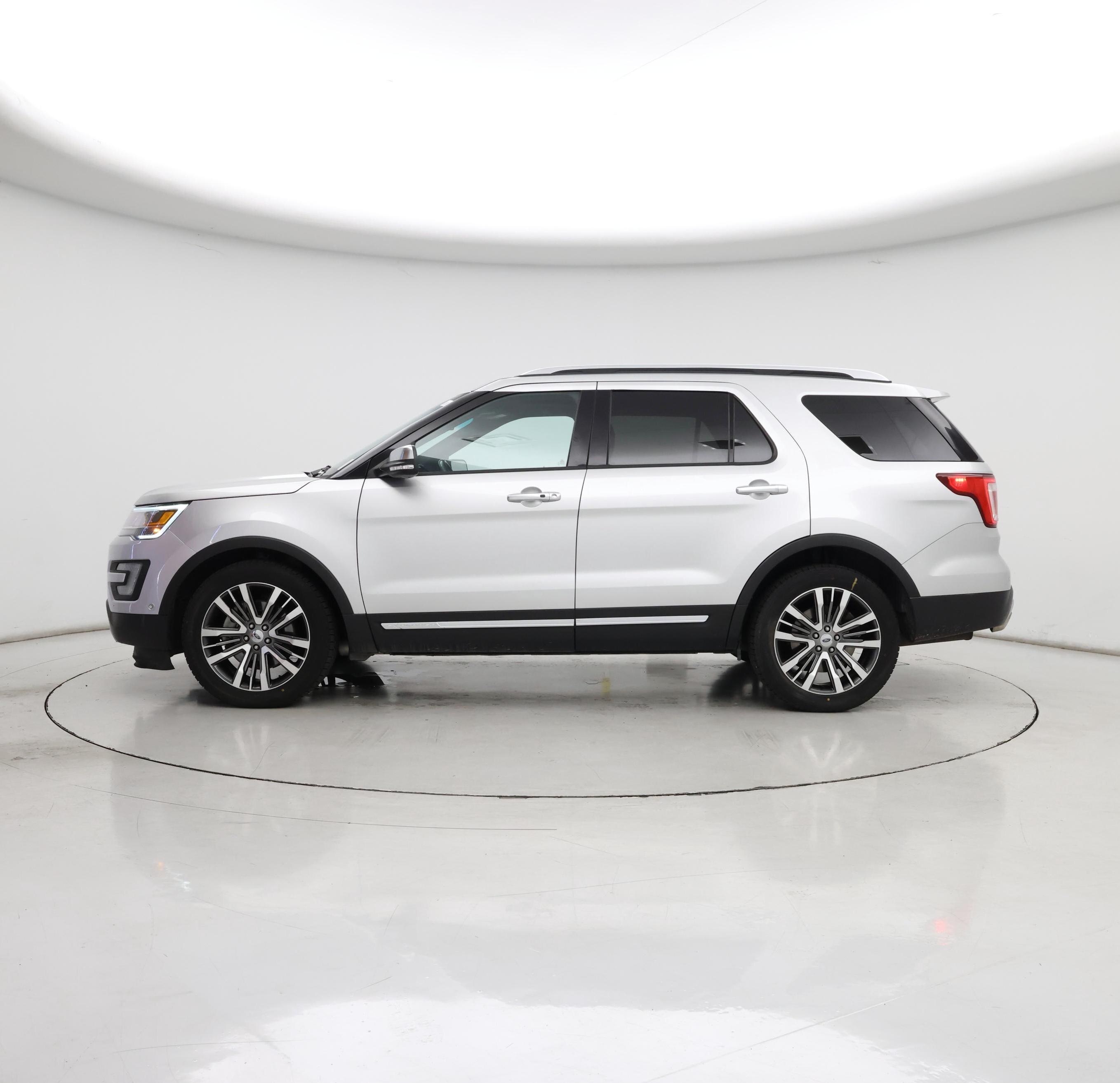 Thumbnail: 2017 Ford Explorer - 3