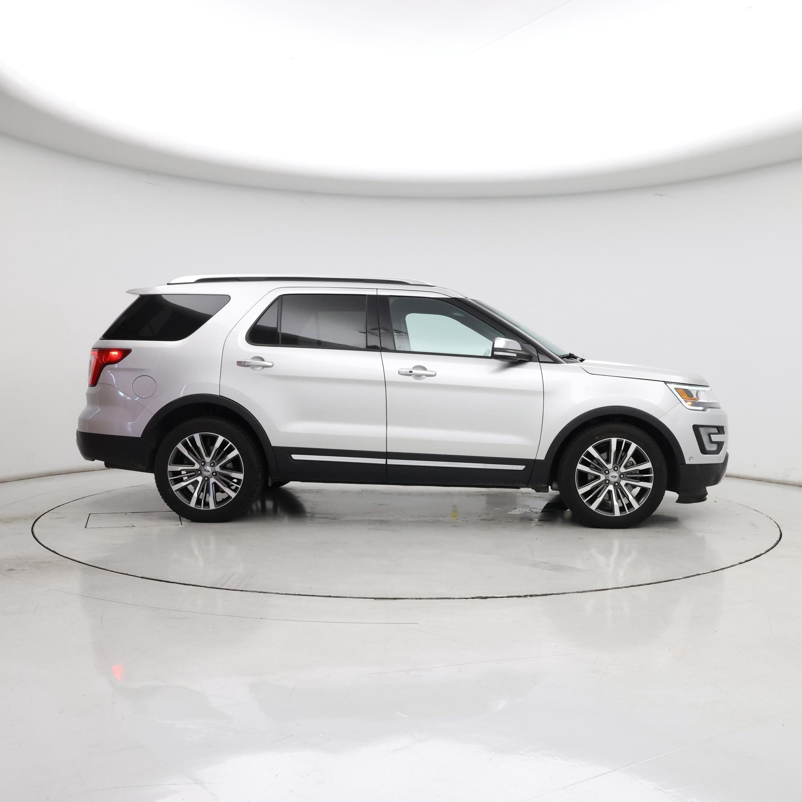 Thumbnail: 2017 Ford Explorer - 7
