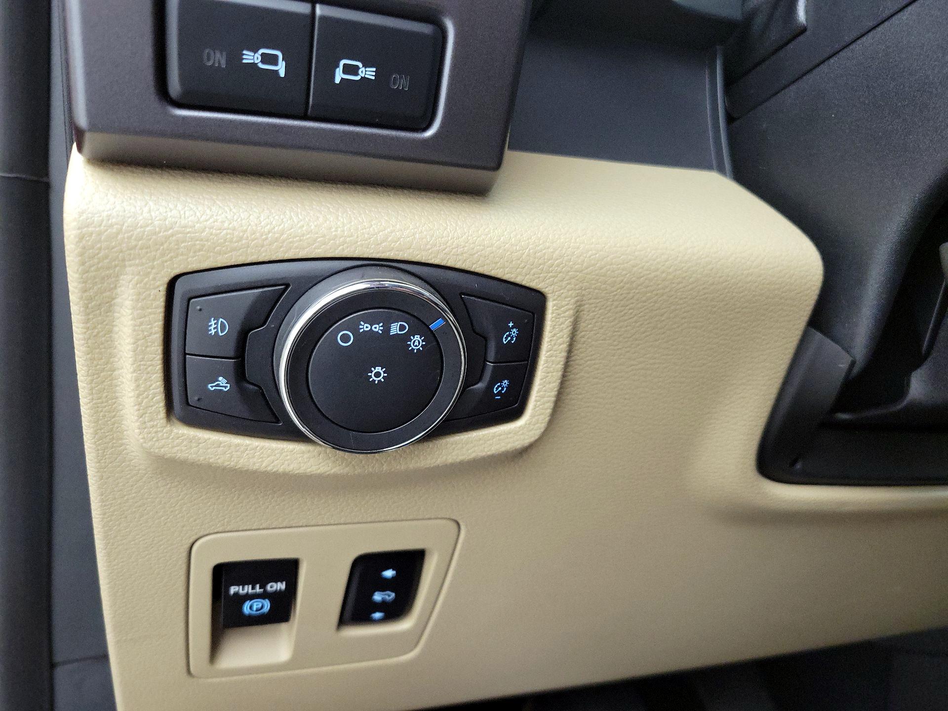 Thumbnail: 2016 Ford F-150 - 13