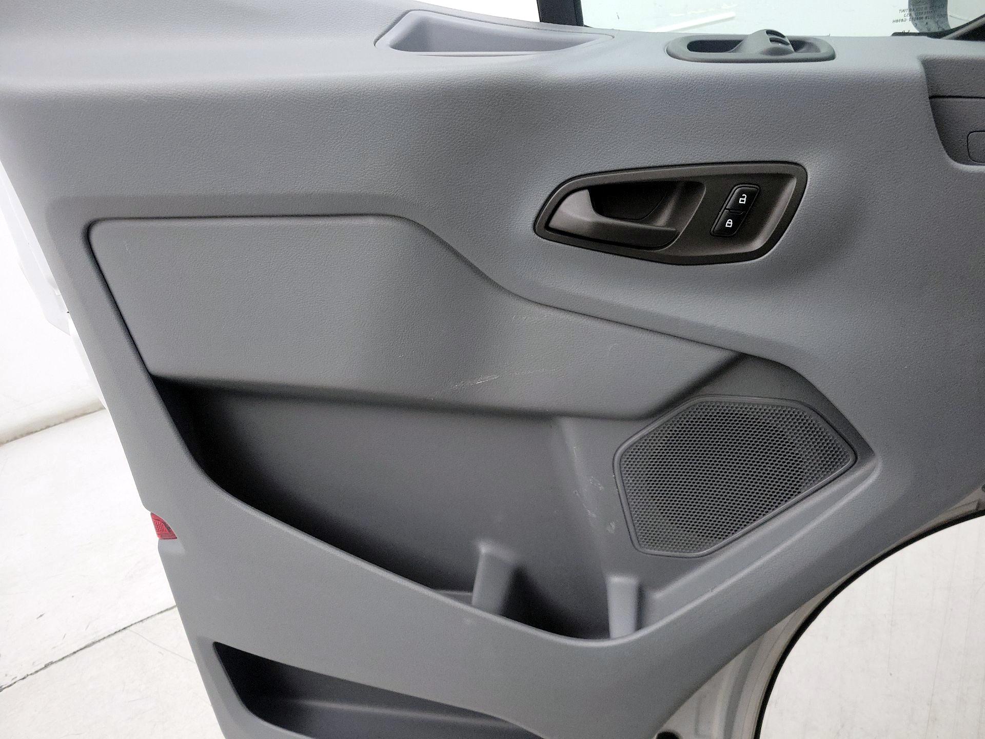 Thumbnail: 2018 Ford Transit Series - 12
