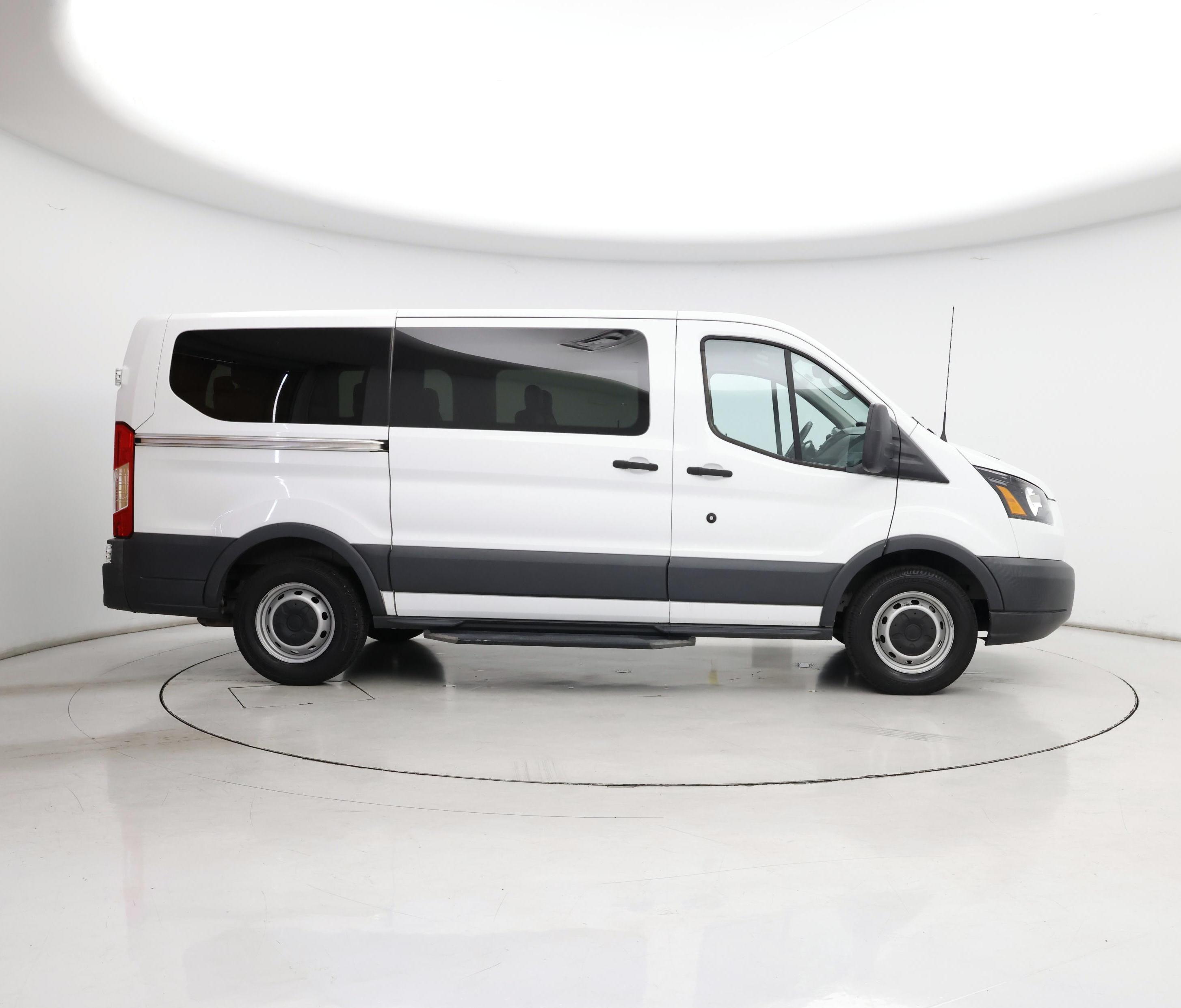 Thumbnail: 2018 Ford Transit Series - 7