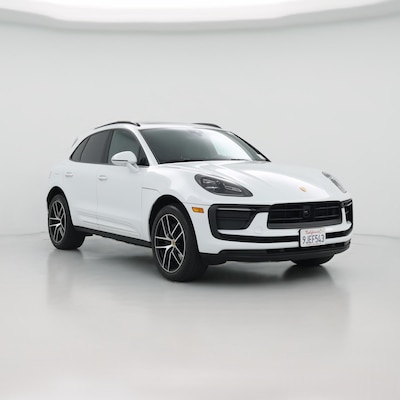 White 2023 Porsche Macan