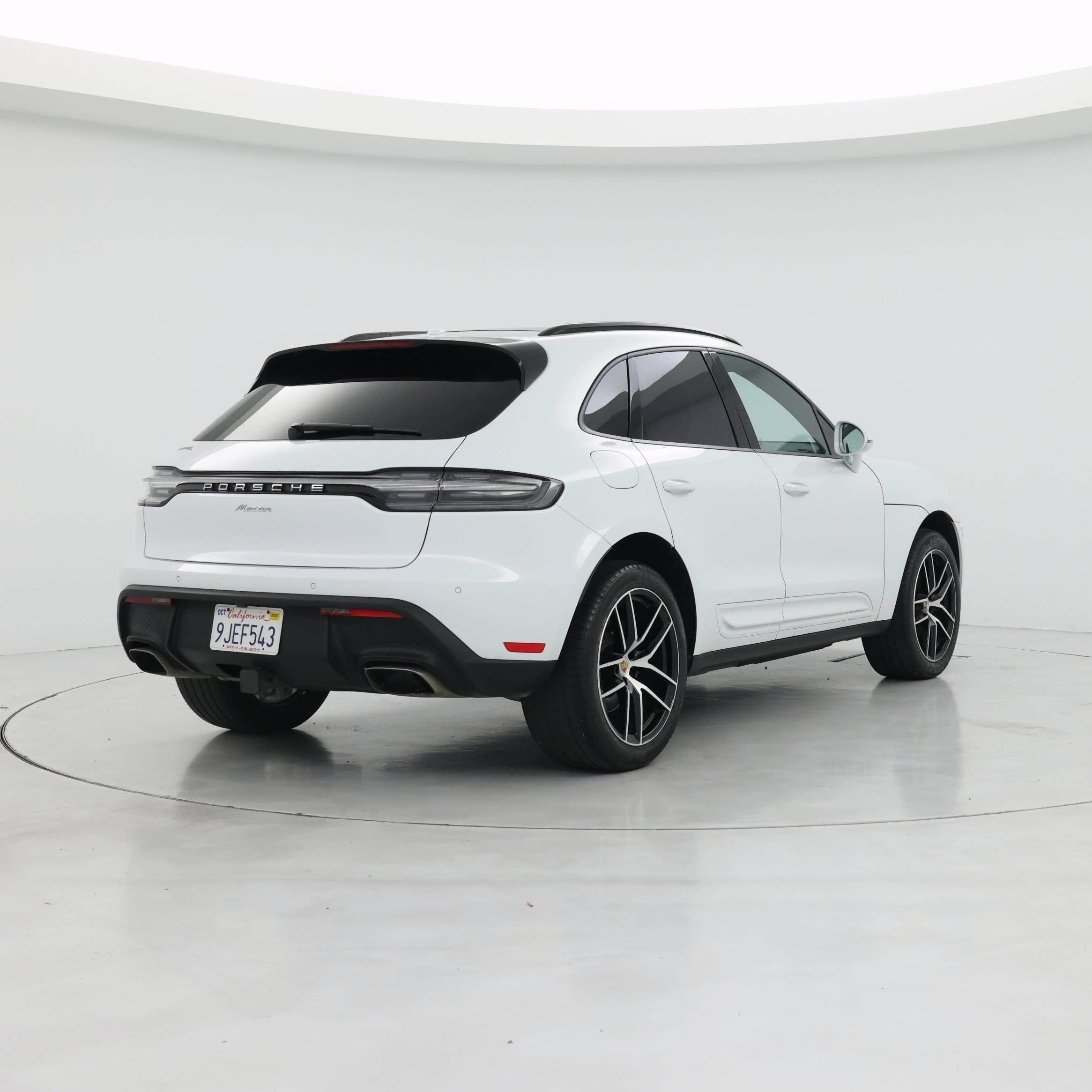 Thumbnail: 2023 Porsche Macan - 8