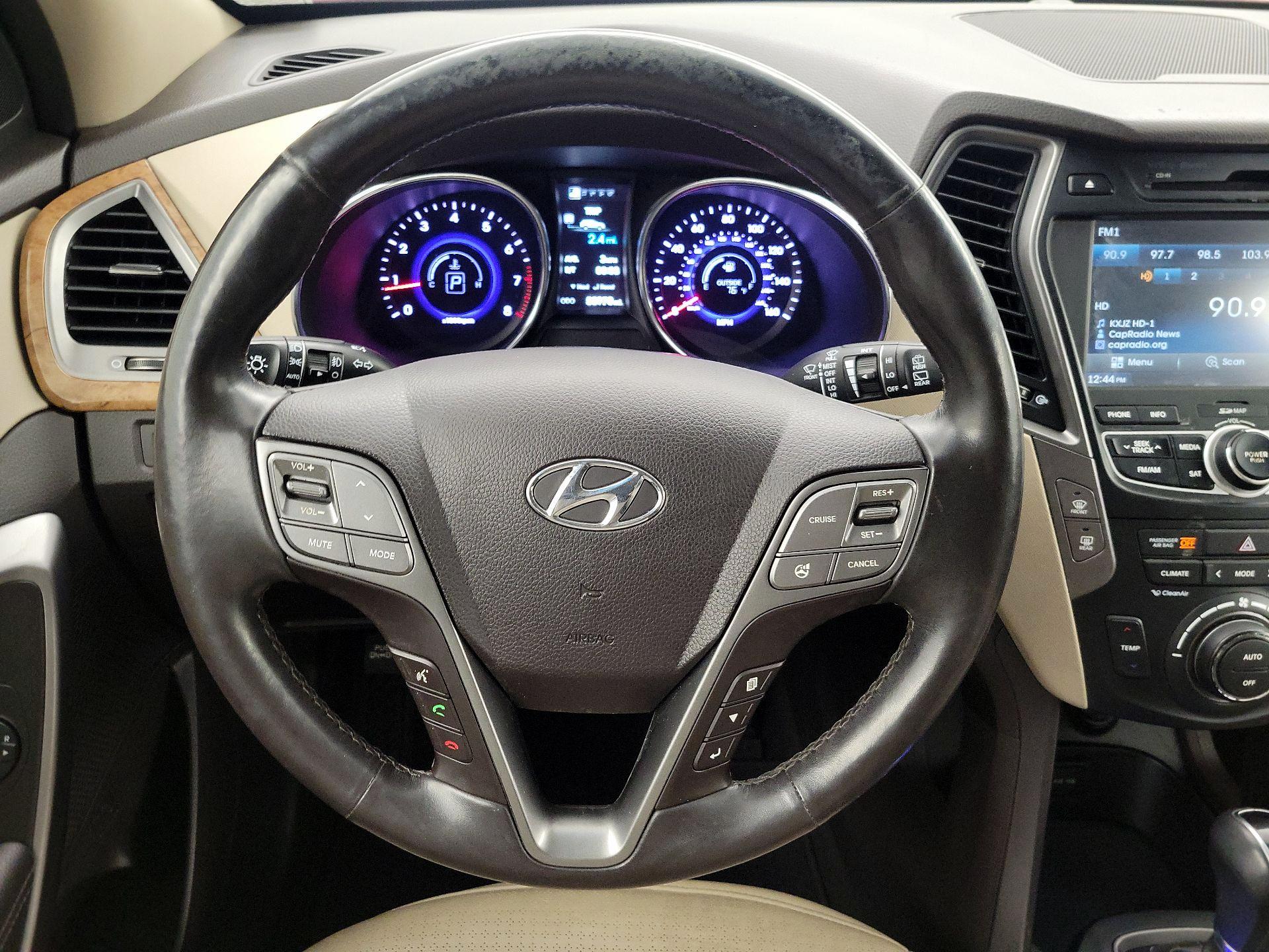 Thumbnail: 2016 Hyundai Santa Fe - 10