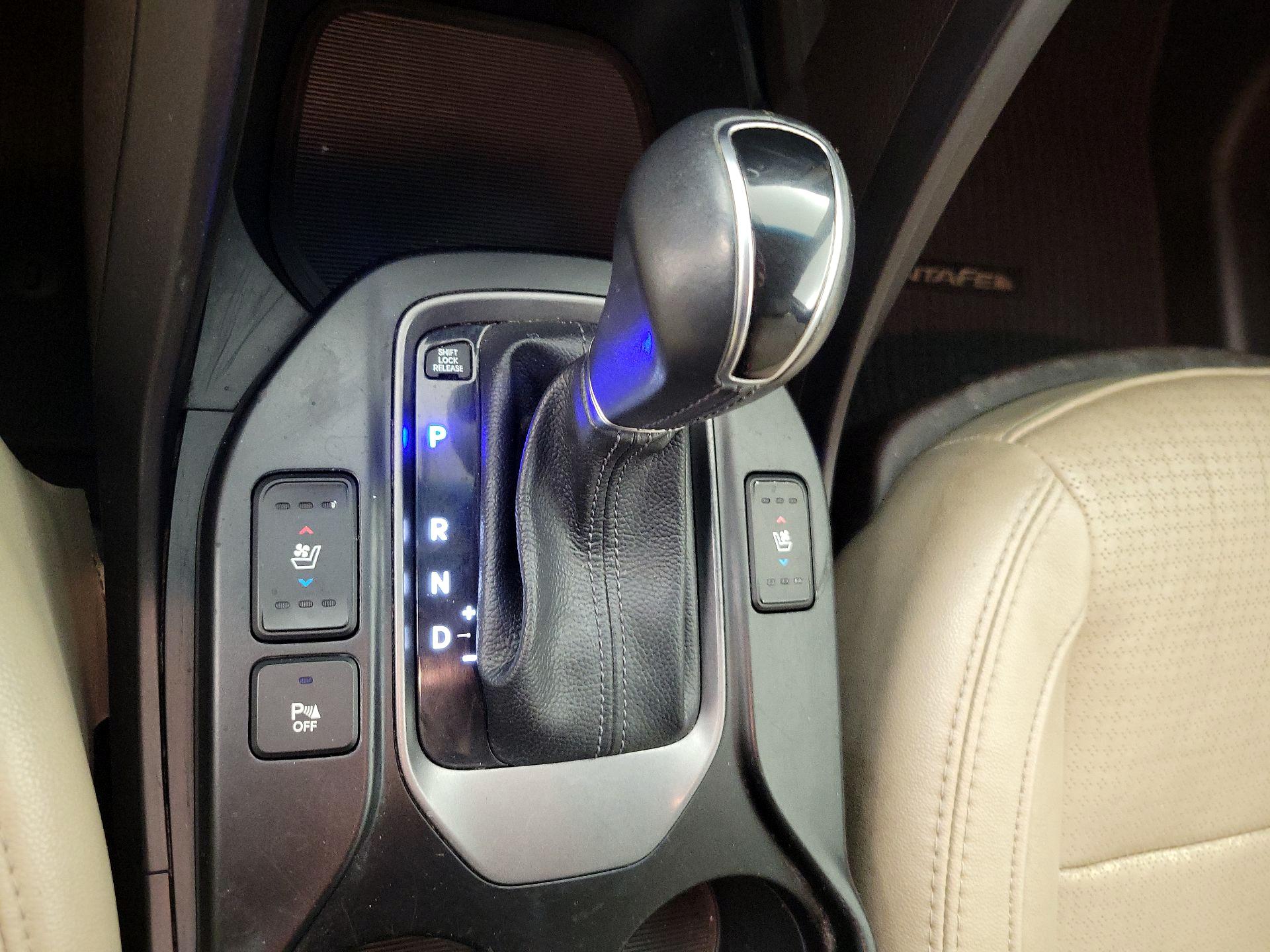 Thumbnail: 2016 Hyundai Santa Fe - 17