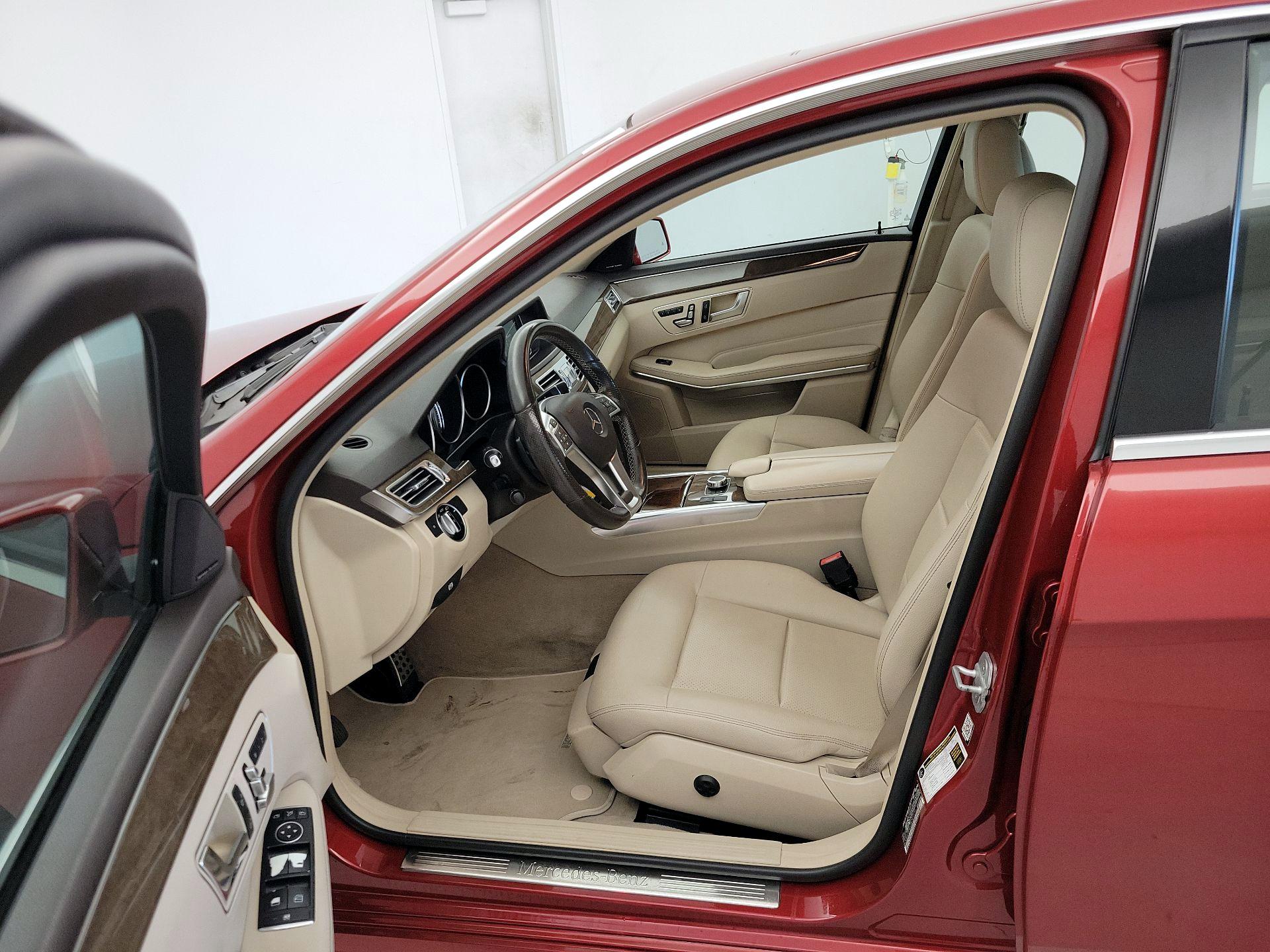 Thumbnail: 2016 Mercedes-Benz E-Class - 11