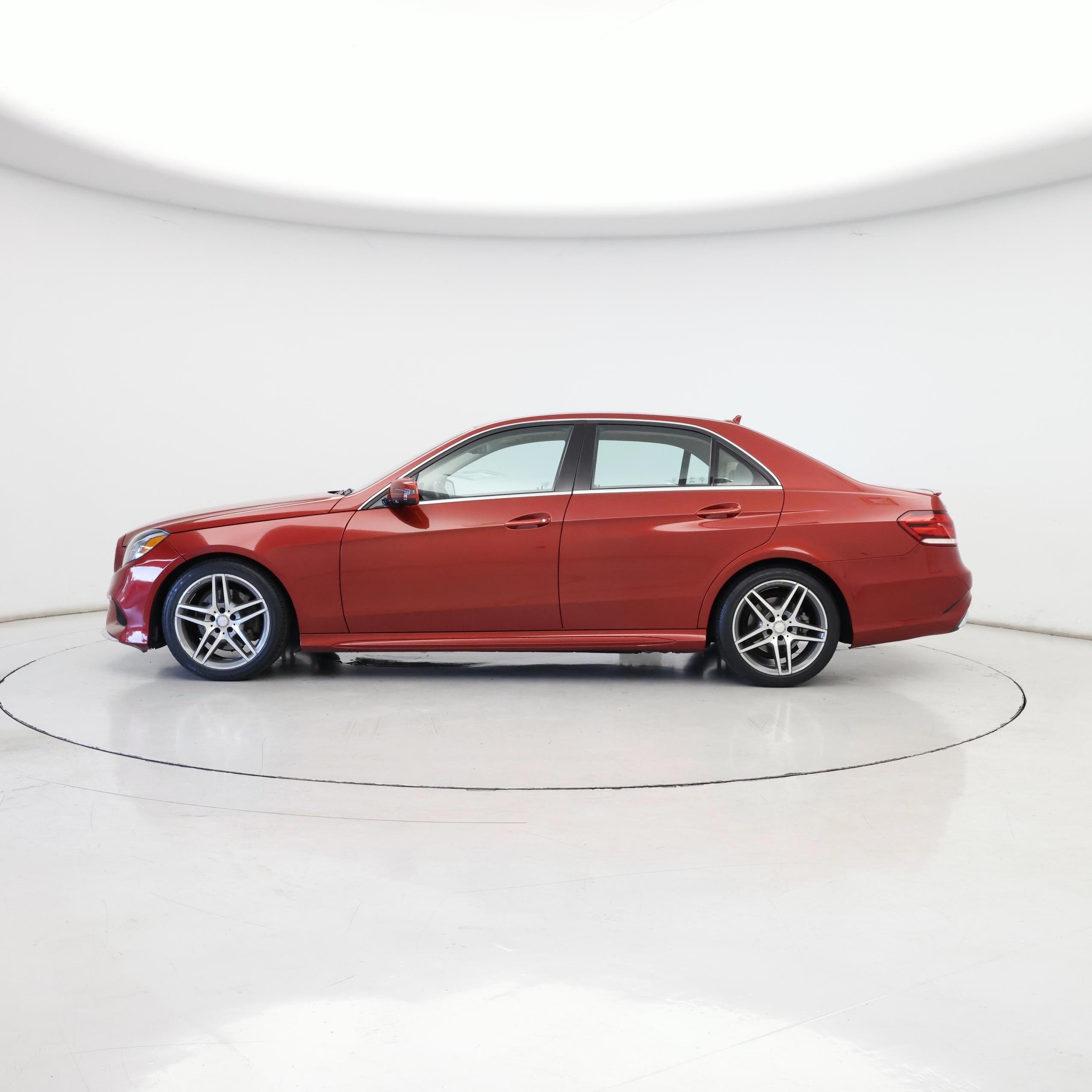 Thumbnail: 2016 Mercedes-Benz E-Class - 3