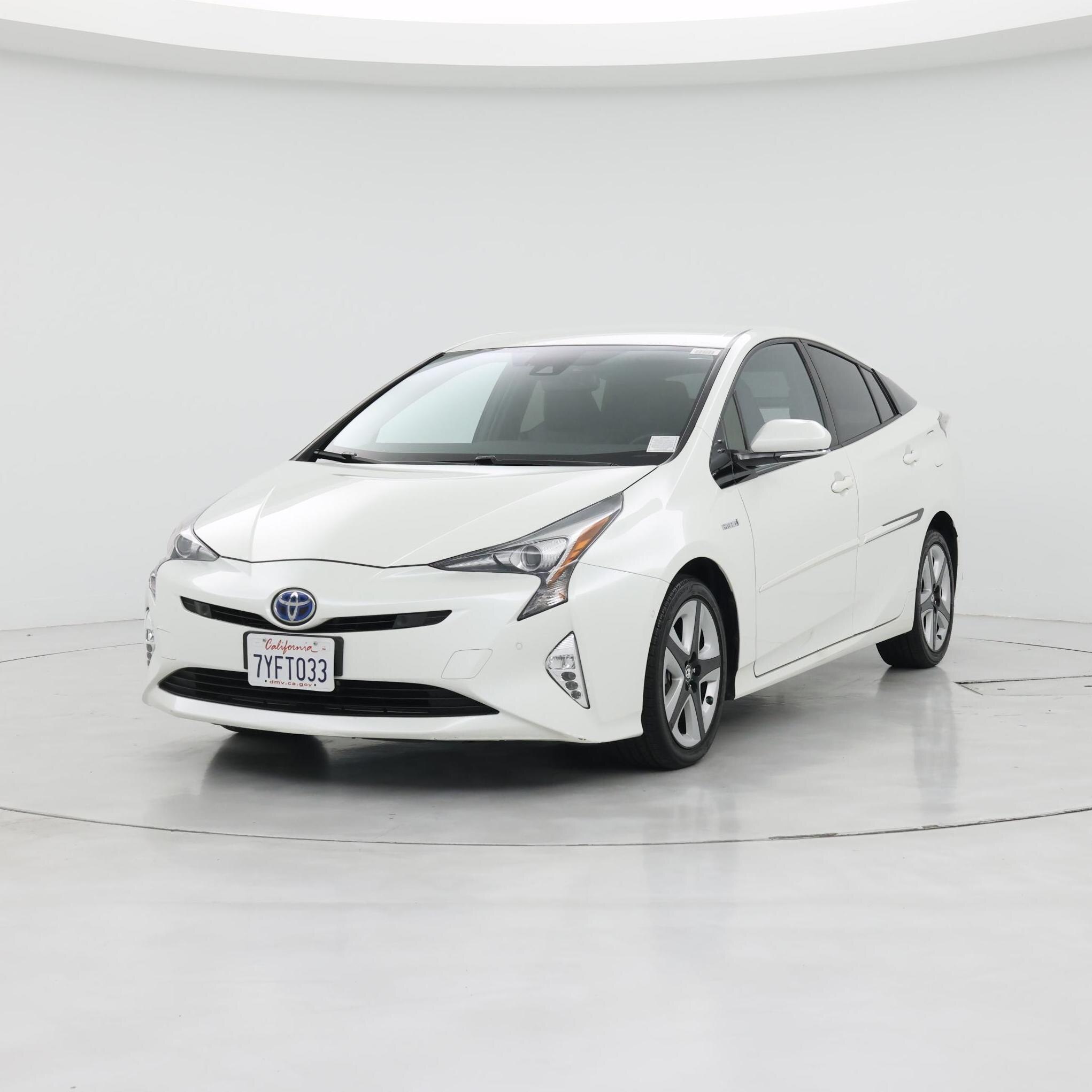 Thumbnail: 2017 Toyota Prius - 4