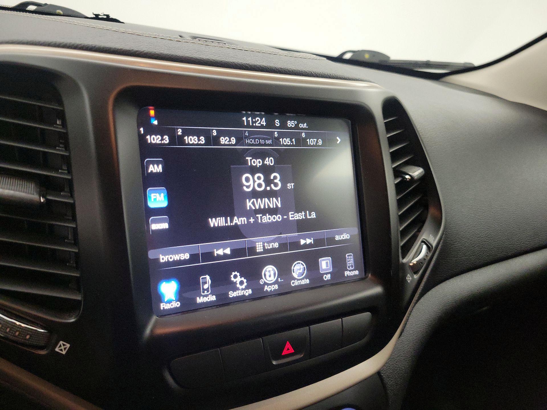 Thumbnail: 2015 Jeep Cherokee - 15