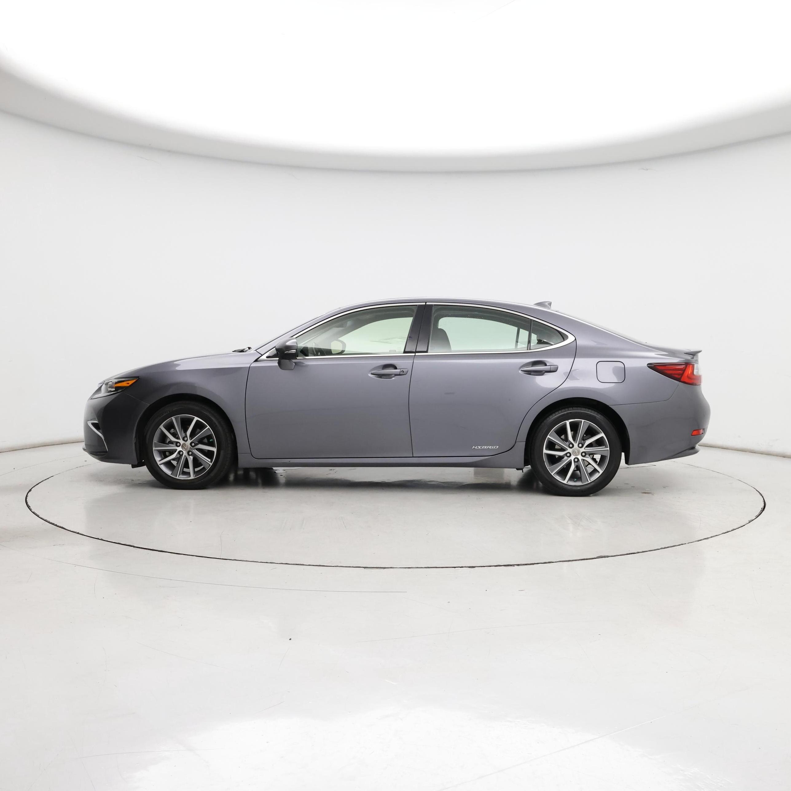 Thumbnail: 2018 Lexus ES - 3