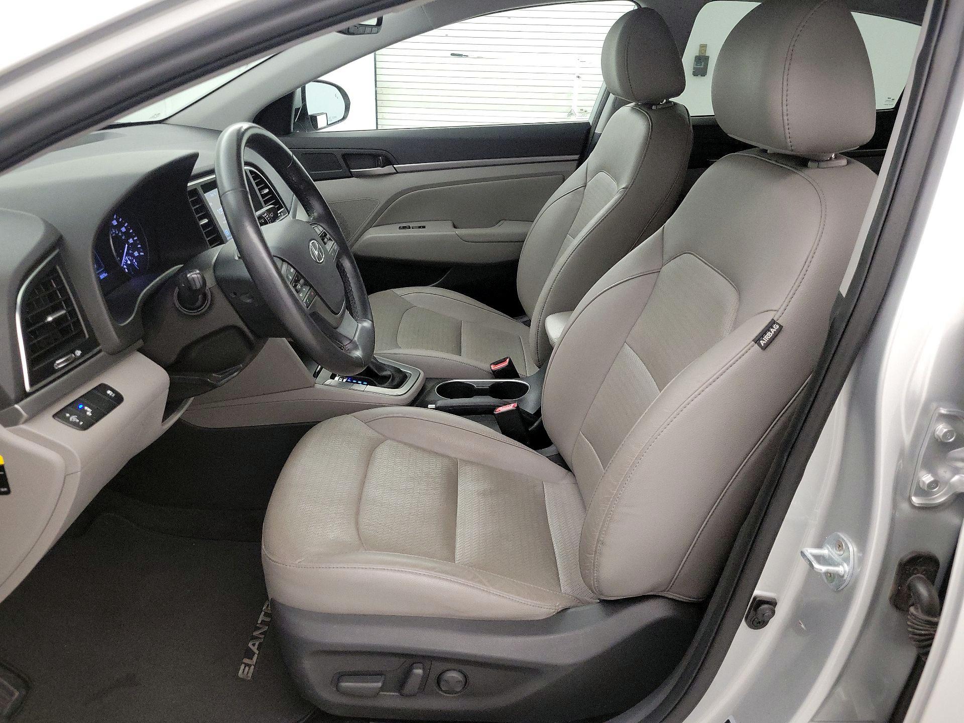 Thumbnail: 2017 Hyundai Elantra - 11