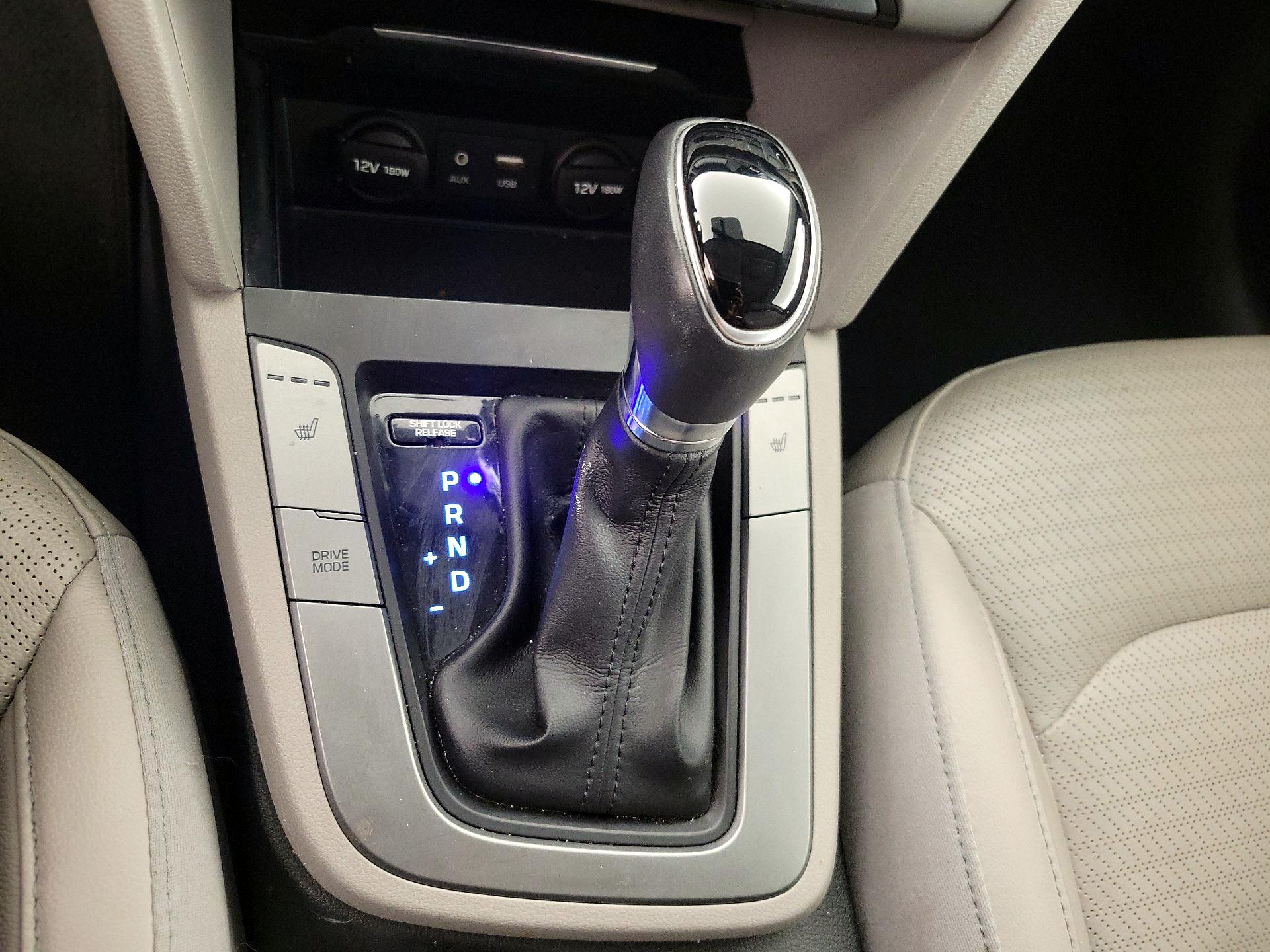 Thumbnail: 2017 Hyundai Elantra - 17