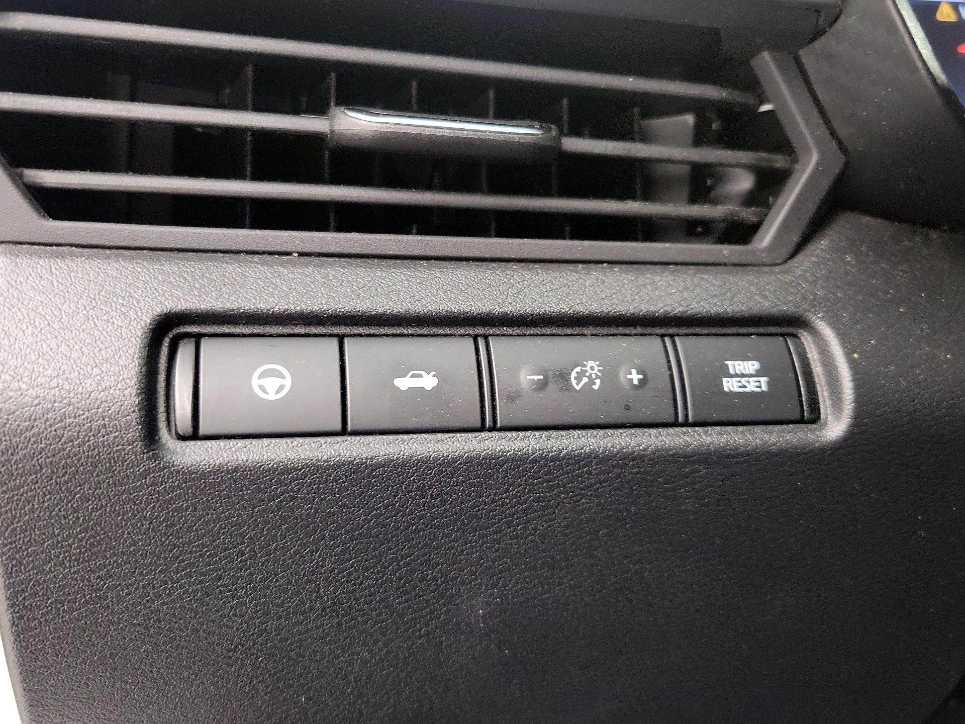 Thumbnail: 2019 Nissan Altima - 13