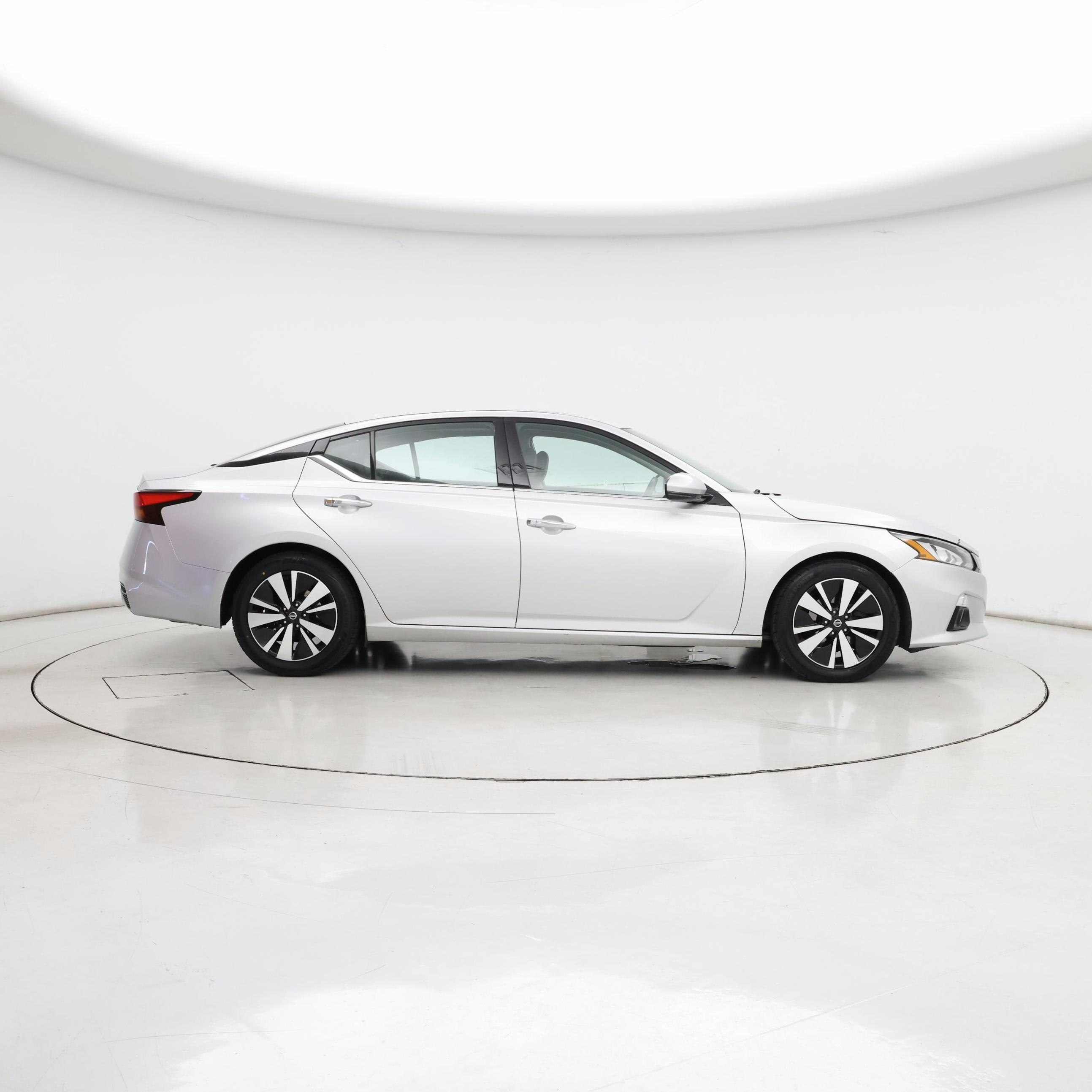 Thumbnail: 2019 Nissan Altima - 7