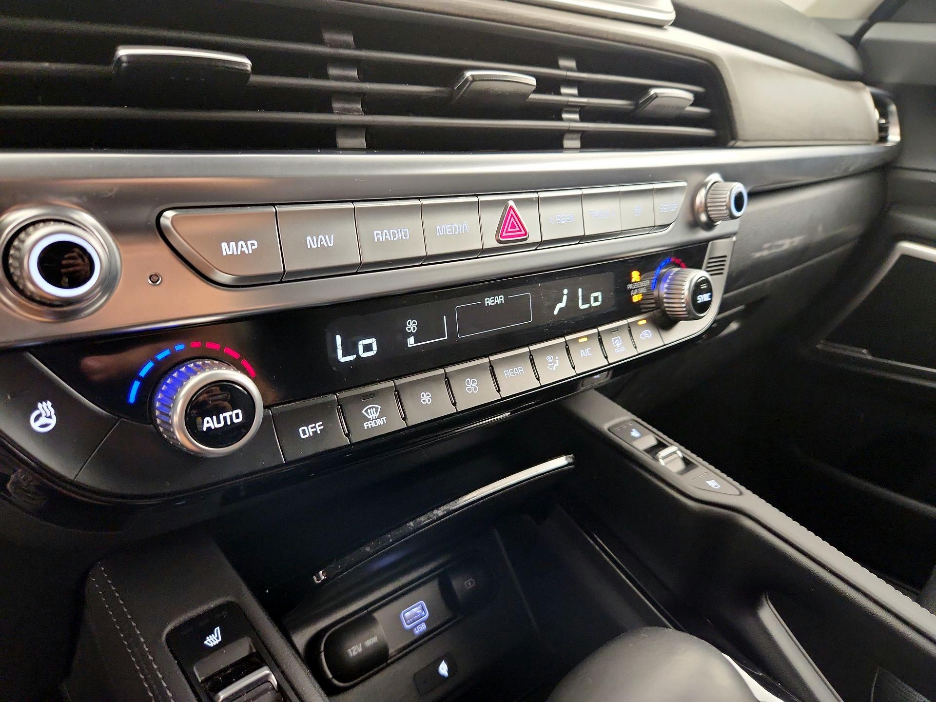 Thumbnail: 2021 Kia Telluride - 17