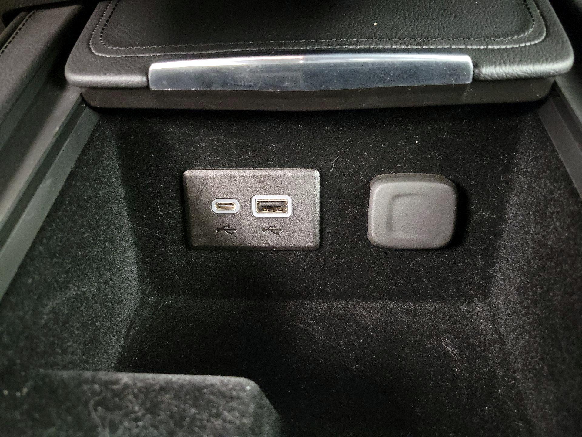 Thumbnail: 2019 Cadillac XT4 - 18